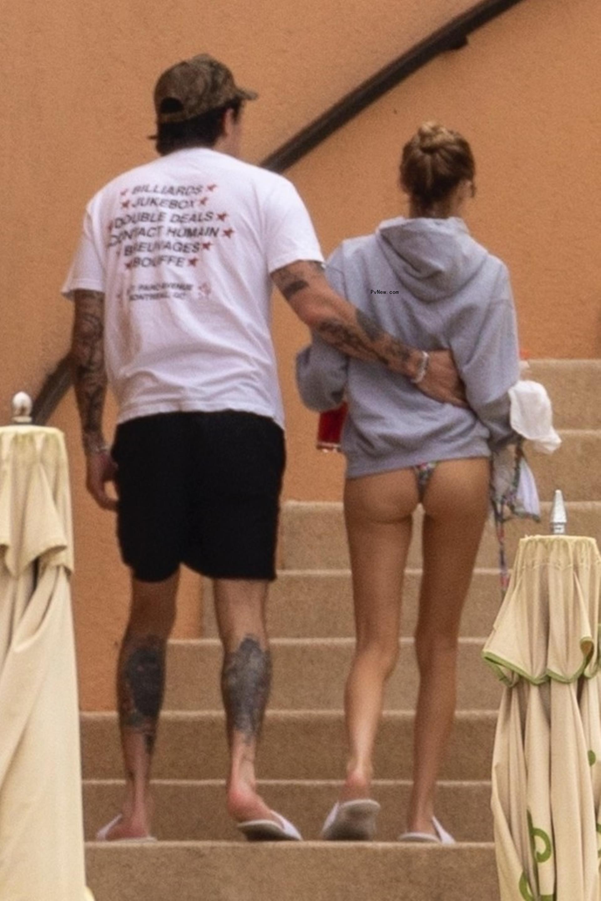 Dalton Gomez walks with Maika Mo<i></i>nroe in Mexico