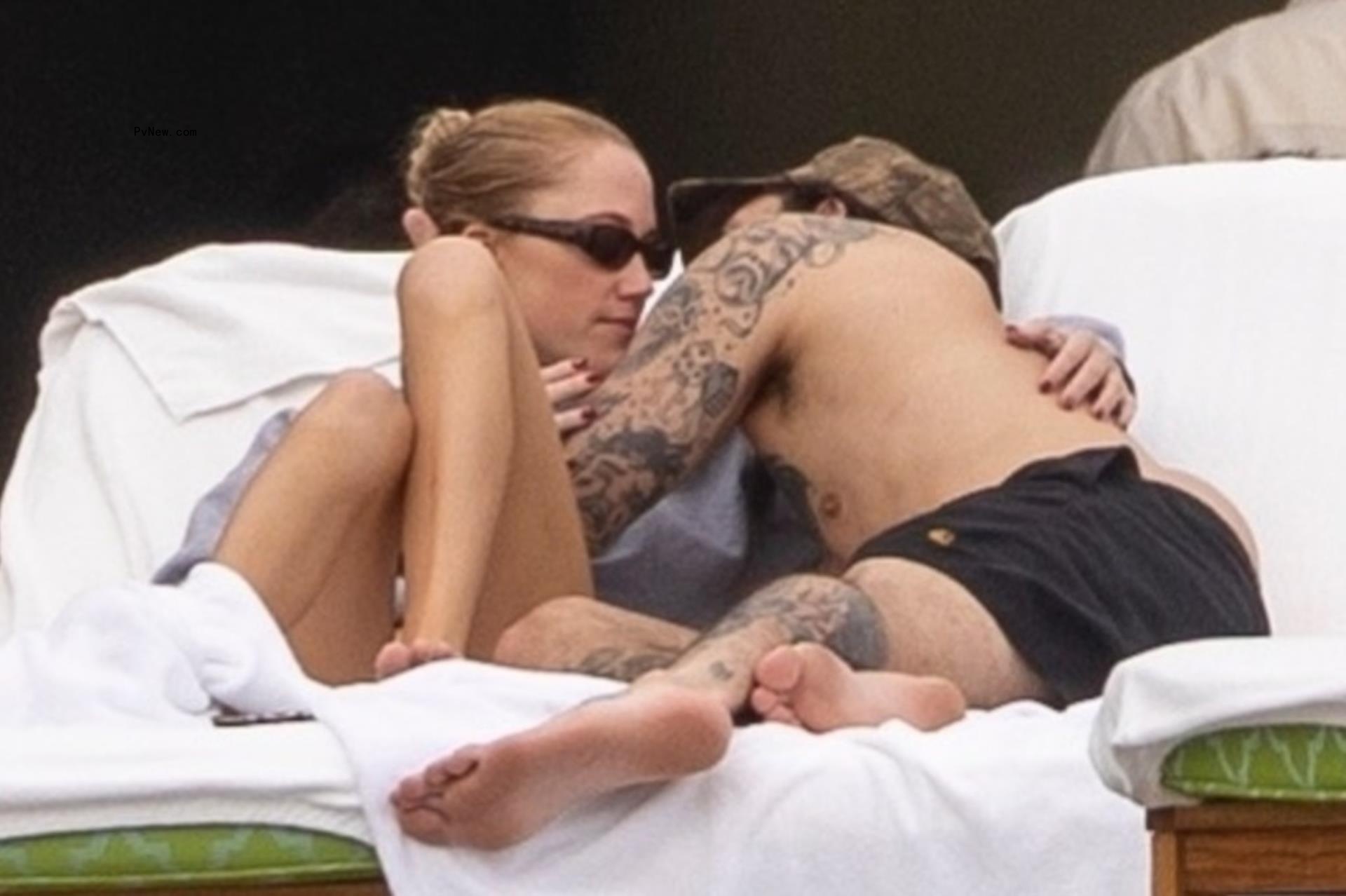 Dalton Gomez makes out with Maika Mo<i></i>nroe in Mexico