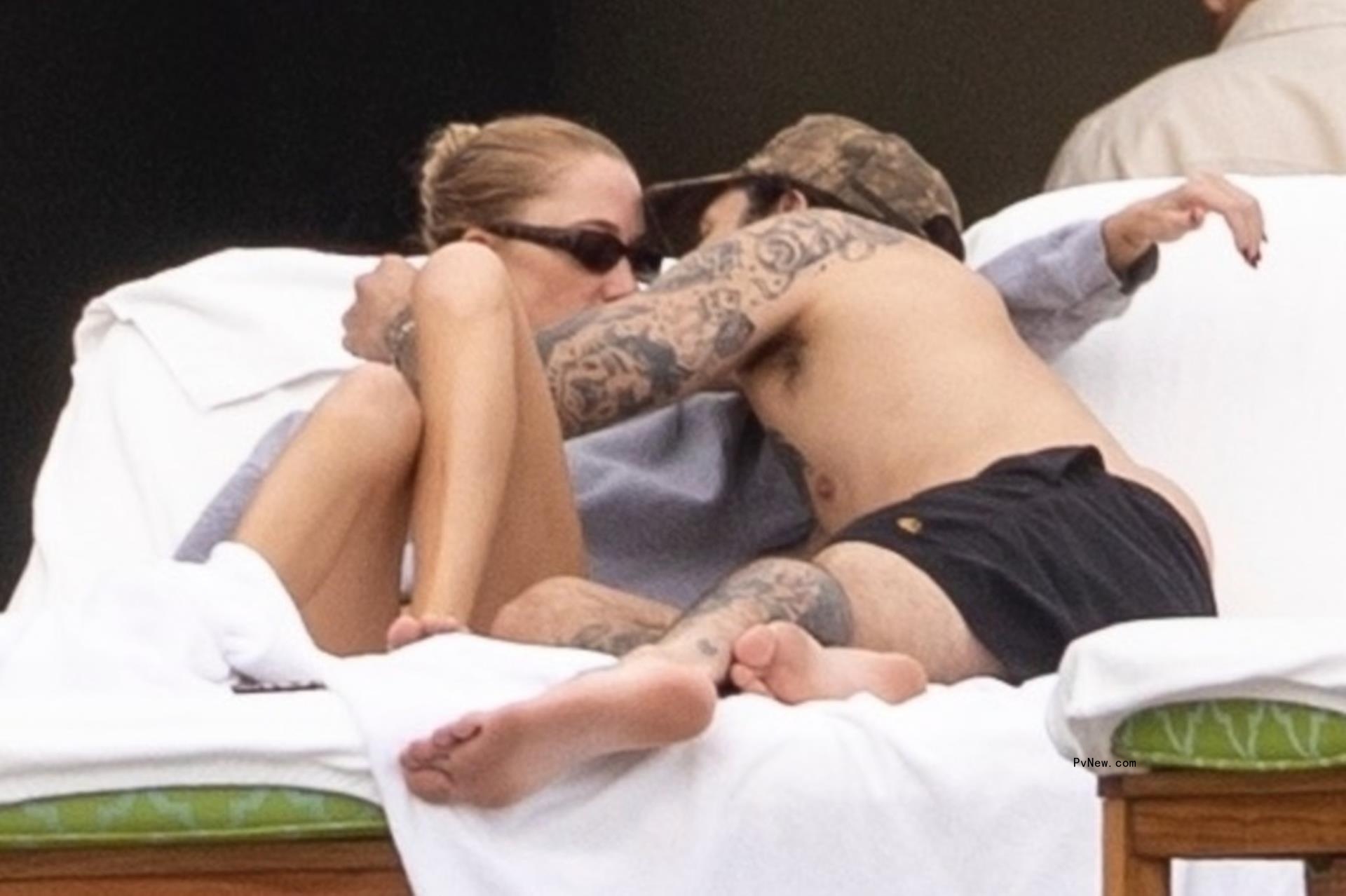 Dalton Gomez makes out with Maika Mo<i></i>nroe in Mexico