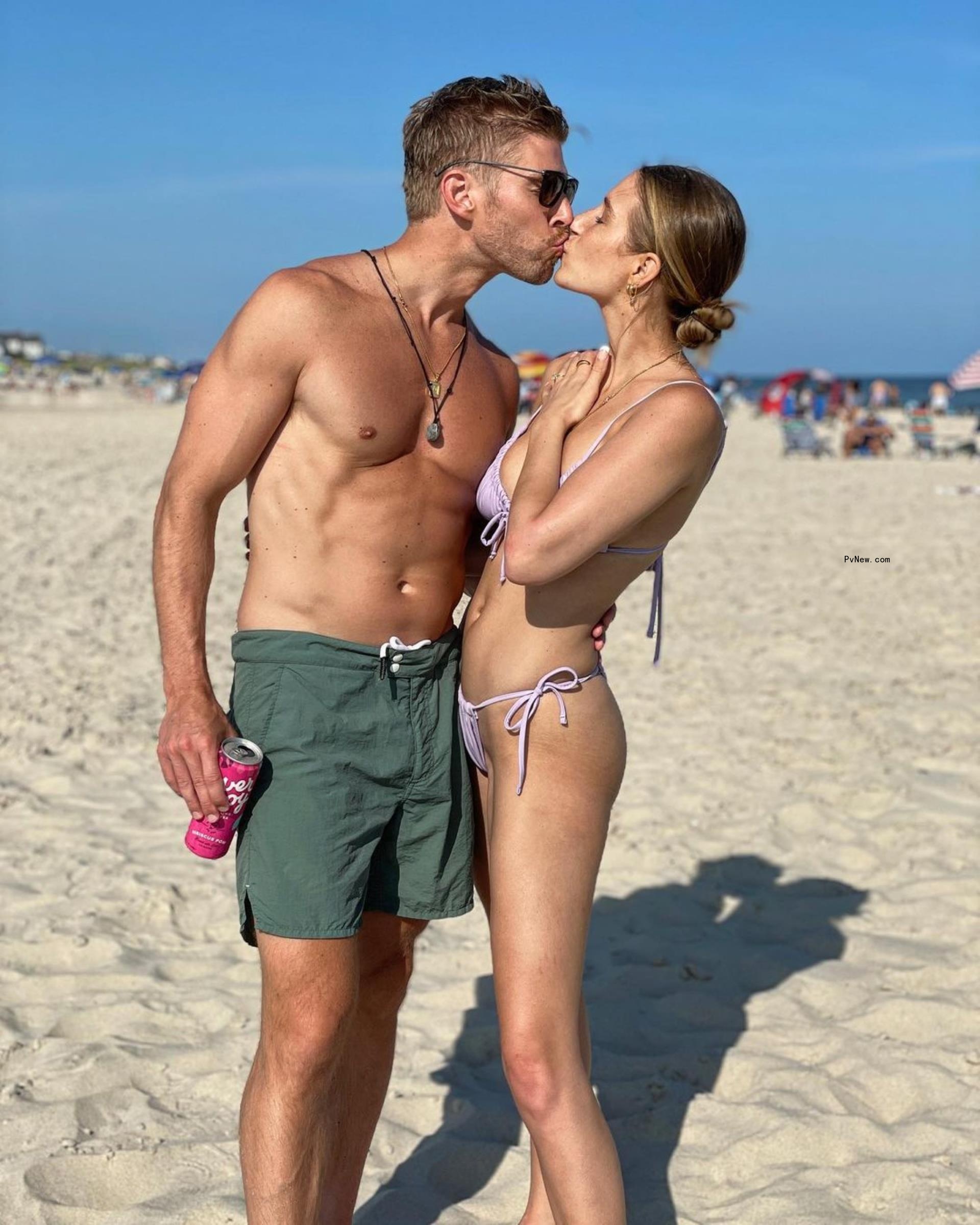 Kyle Cooke kissing Amanda Batula