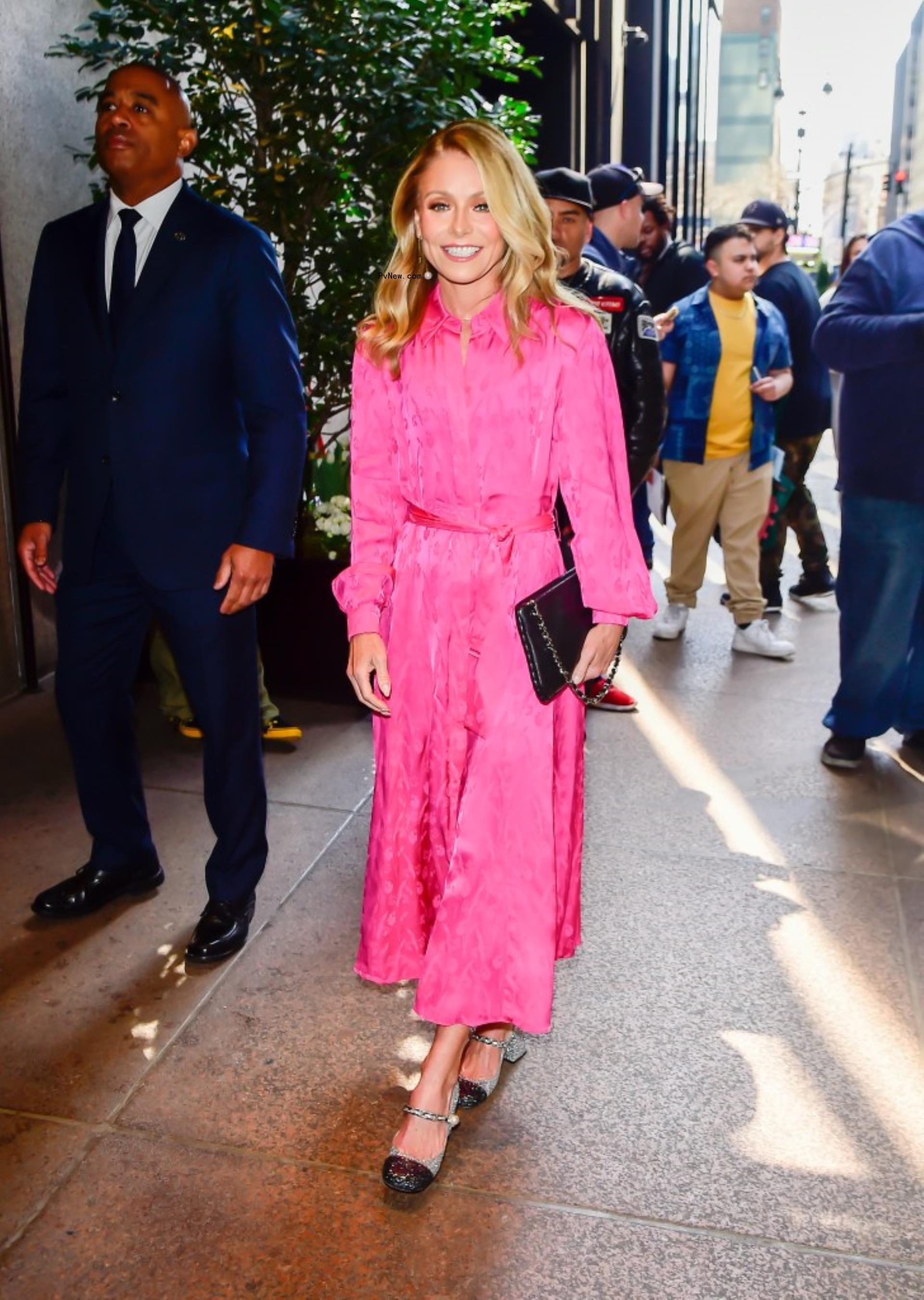 Kelly Ripa. 