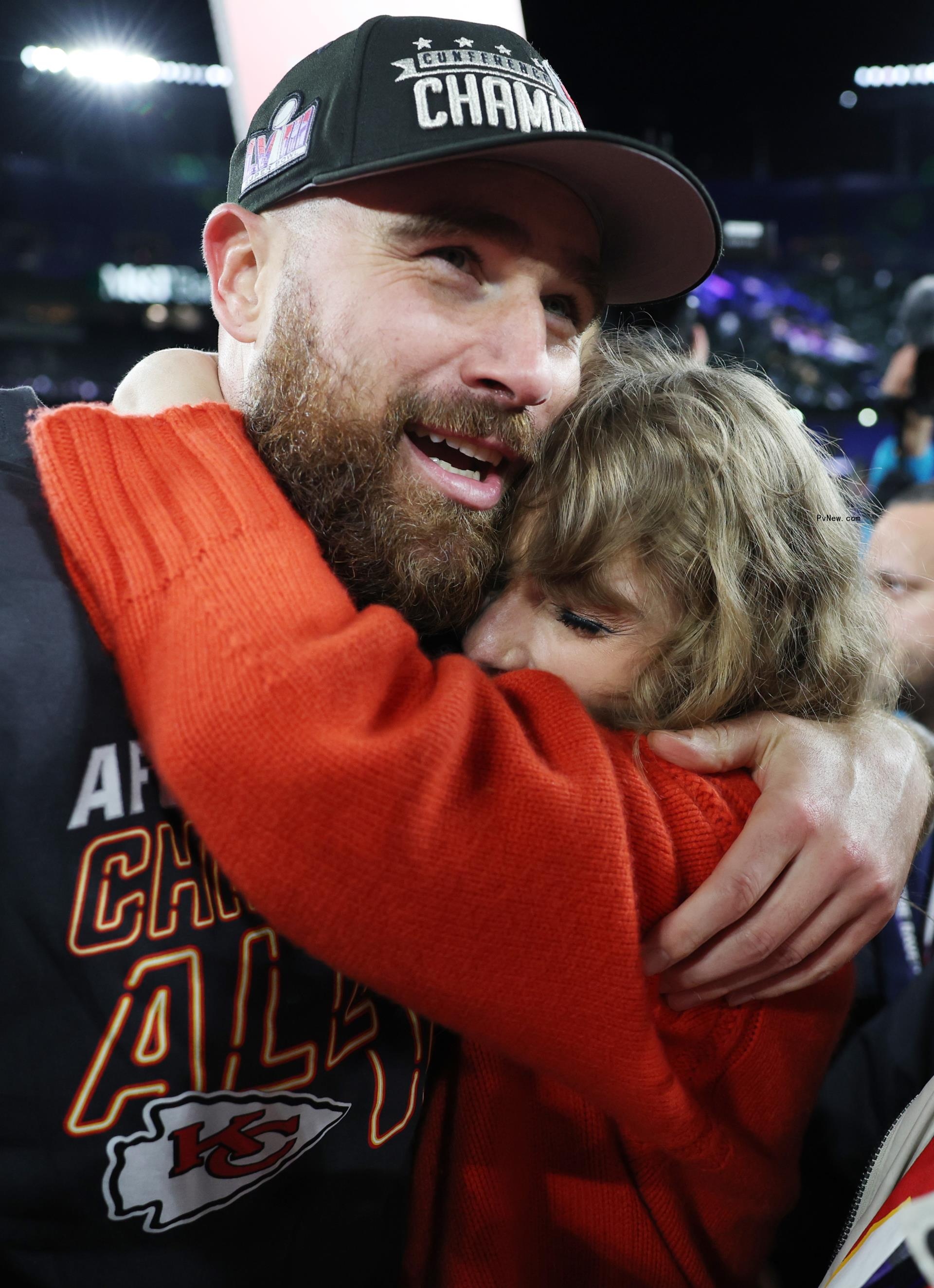 Travis Kelce, Taylor Swift