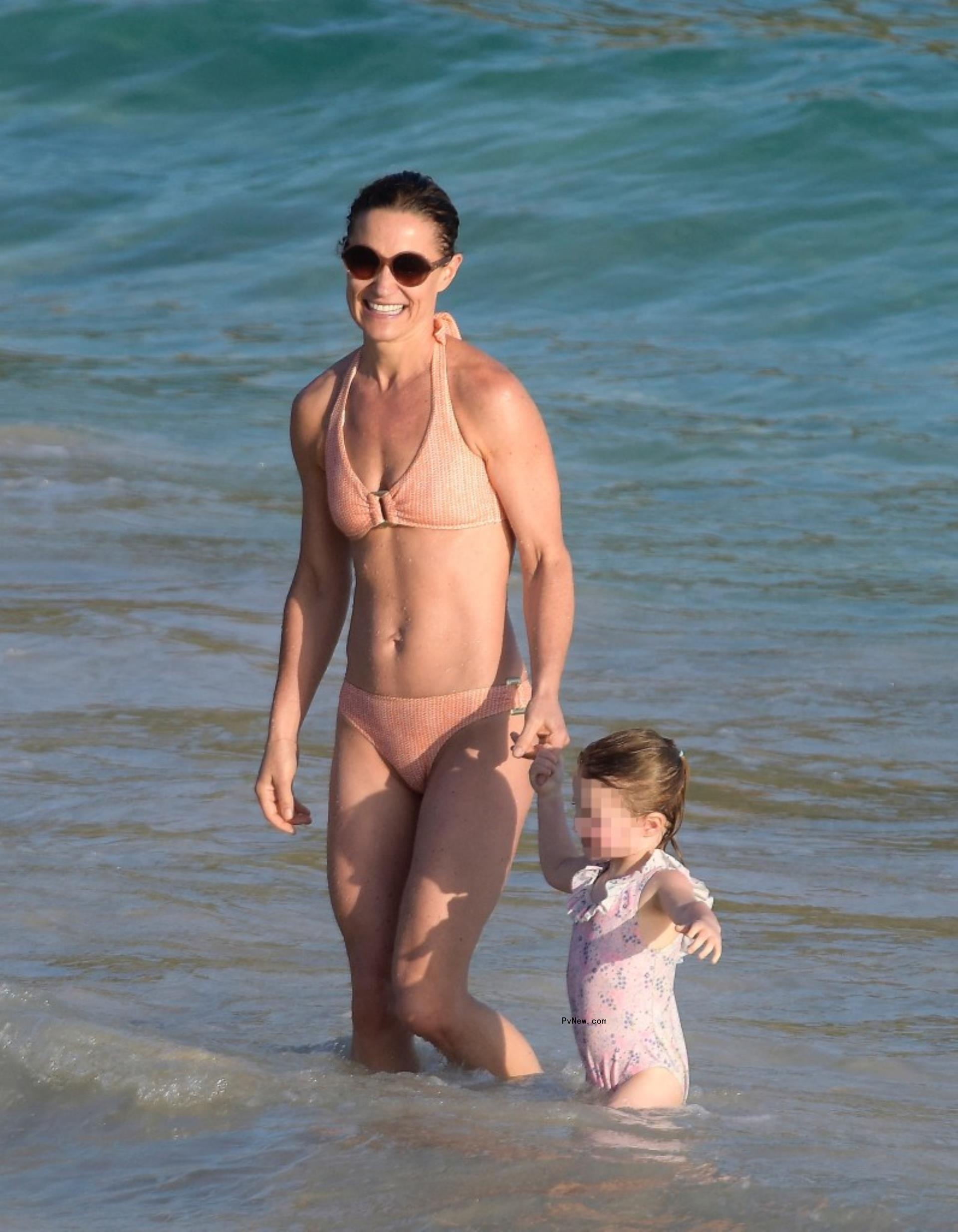 Pippa Middleton and her kids. 