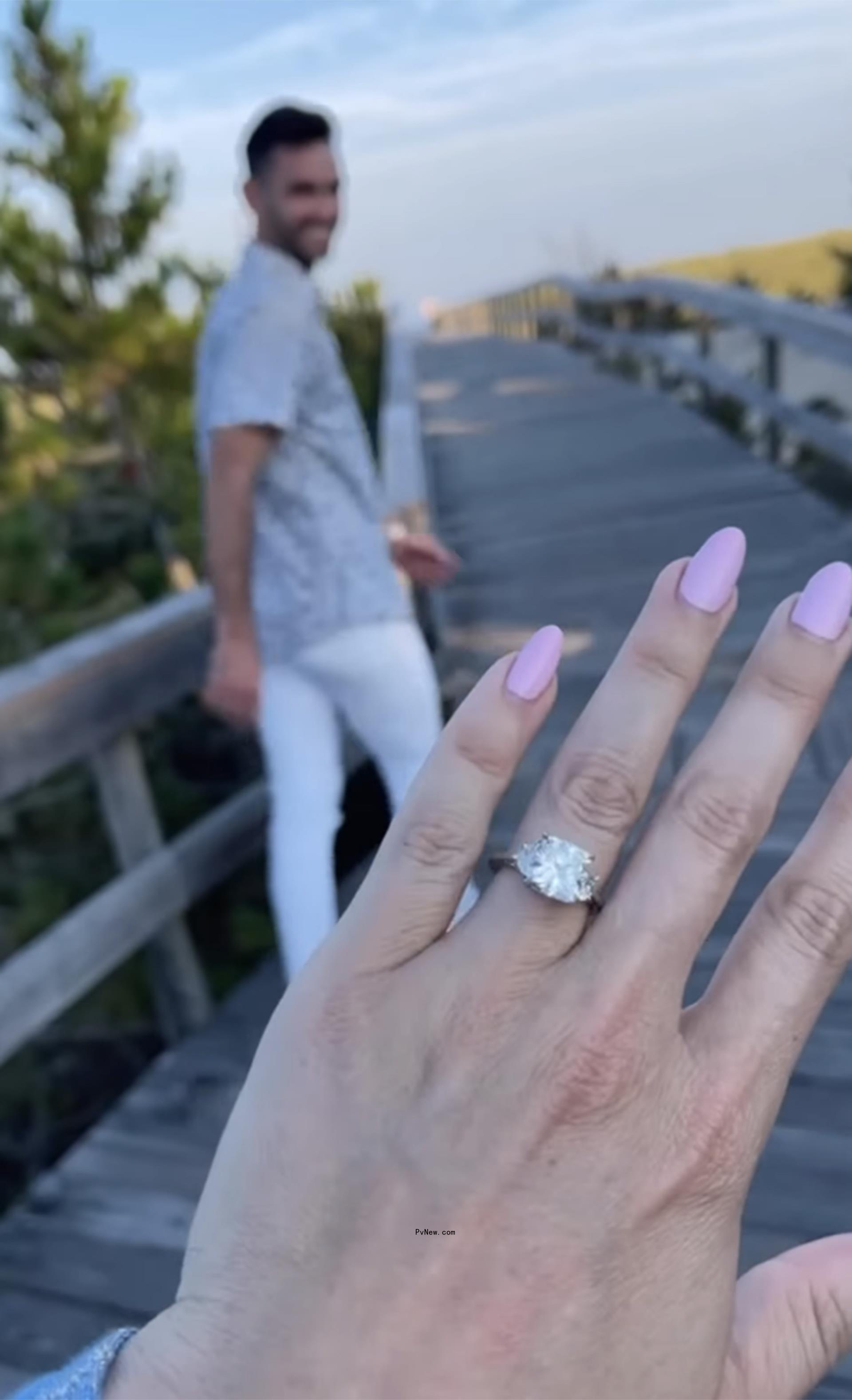 Lindsay Hubbard's engagement ring