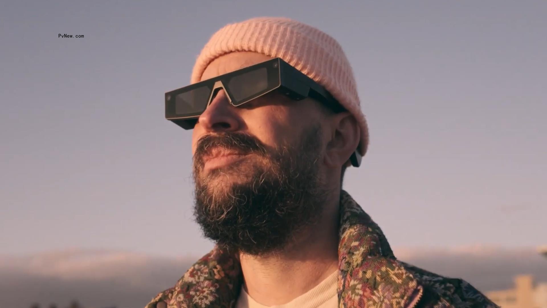 Snap Unveils Its First Augmented-Reality Smart Glasses