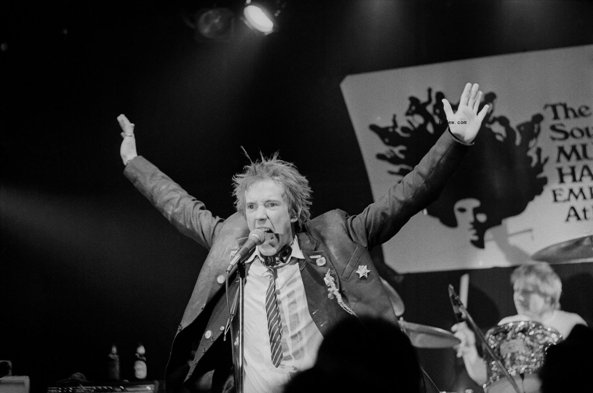 Sex Pistols Singer John Lydon, Lyricist of ‘God Save the Queen,’ Comments on Queen Elizabeth II’s Death