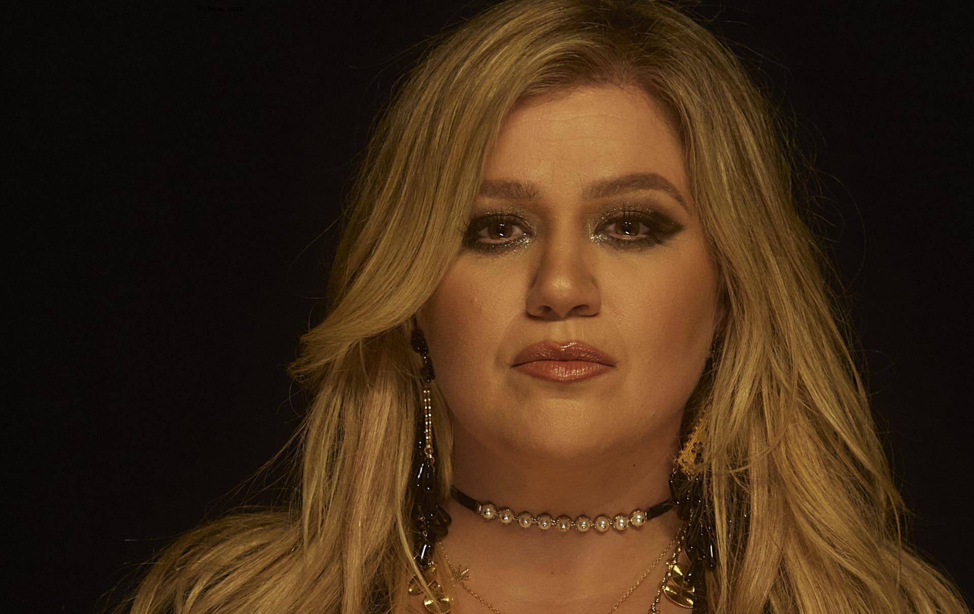 Kelly Clarkson on Her Candid New Post-Divorce Album, ‘Chemistry’: ‘If This Helps One Person Through the Grieving Process, It’s Worth It’