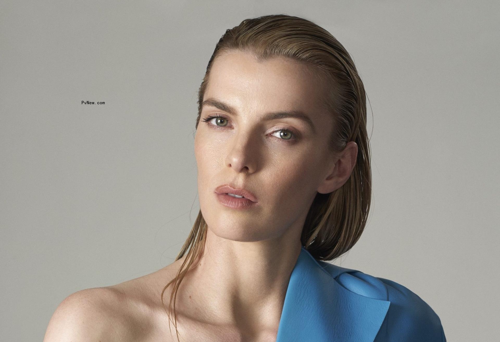 Betty Gilpin Teases Playing a Nun ‘With Lashes’ in ‘Mrs. Davis’: ‘You’ll Be Screaming at the Television’