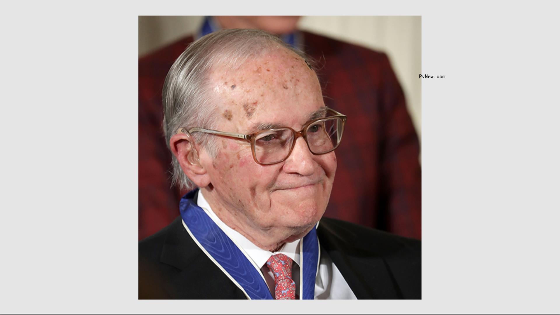 Newton Minow, Former FCC Chief Who Declared Network TV a ‘Vast Wasteland,’ Dies at 97