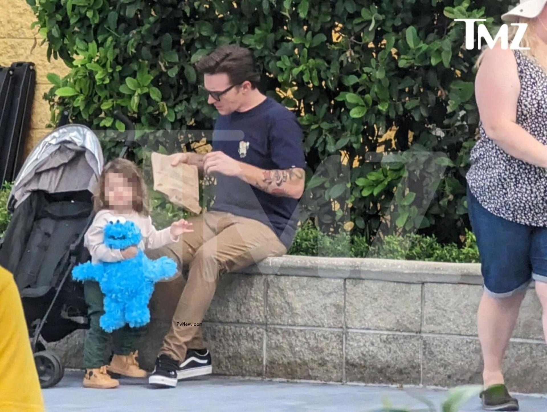 Drake Bell with his son at SeaWorld.