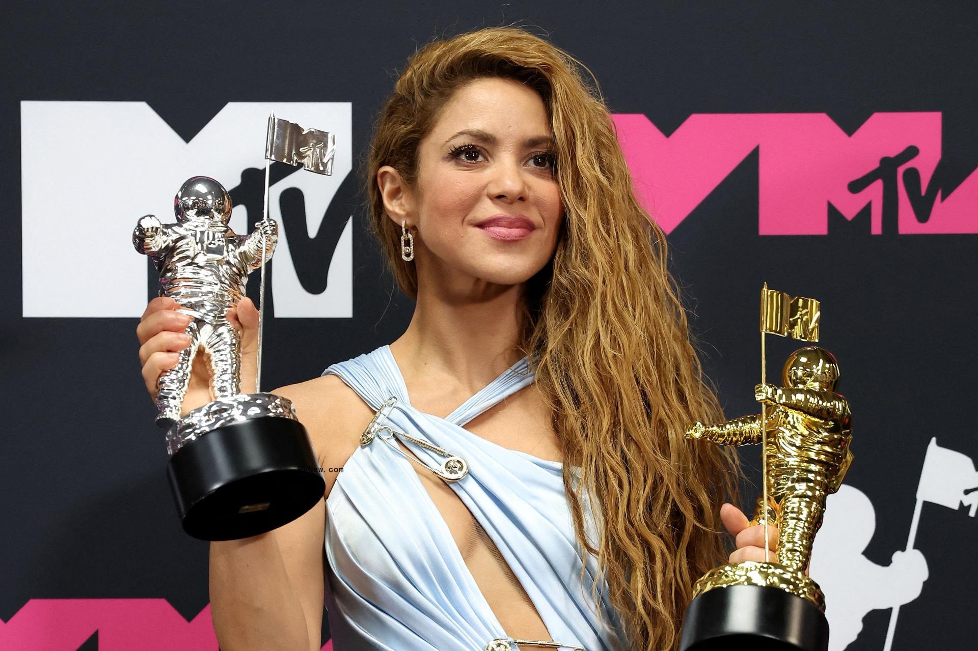 Shakira at the 2023 MTV VMAs.
