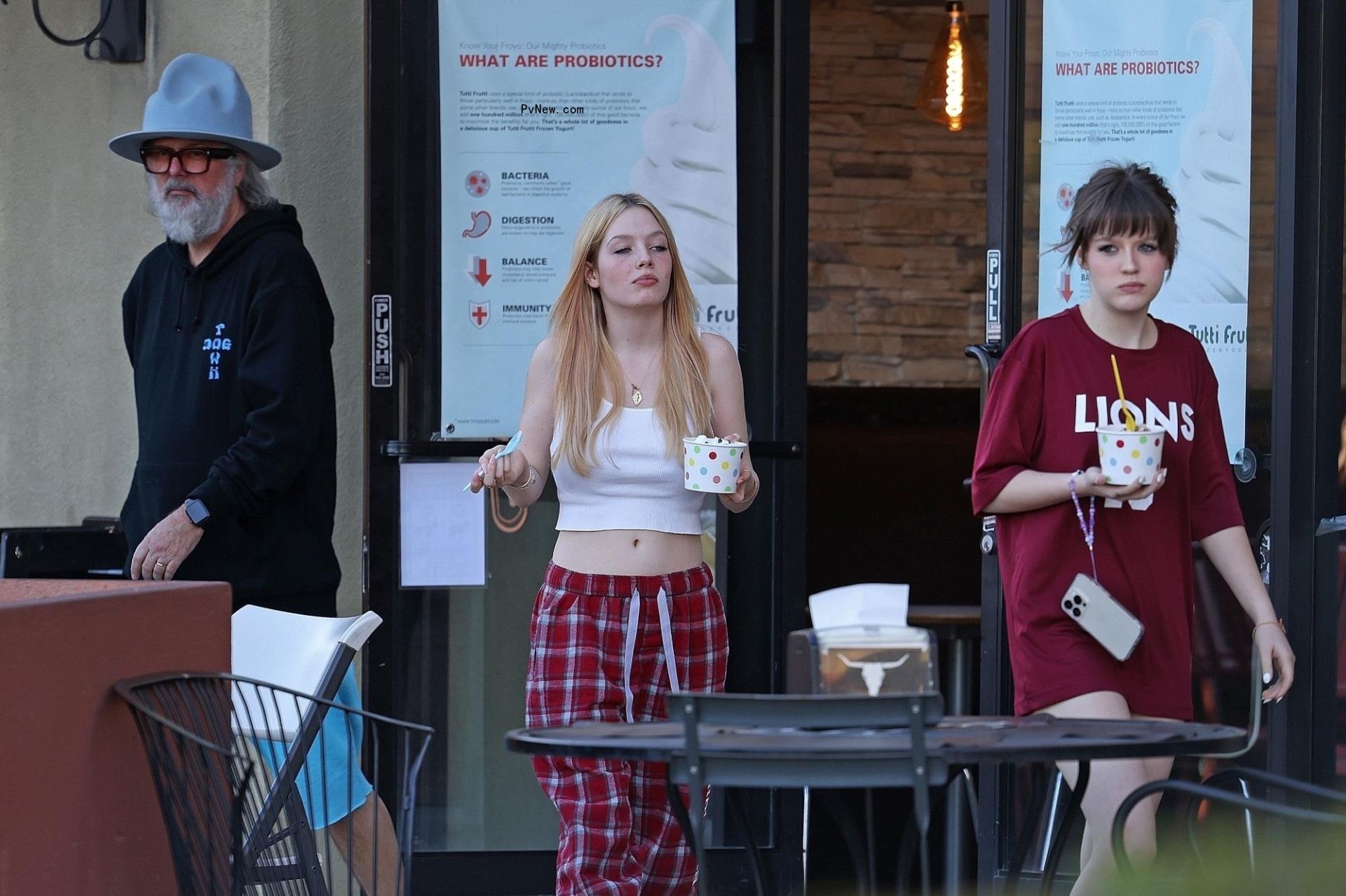 Lisa Marie's twin girls have been living with their dad, Michael Lockwood, ever since her death in January. Now he's won full custody of them.