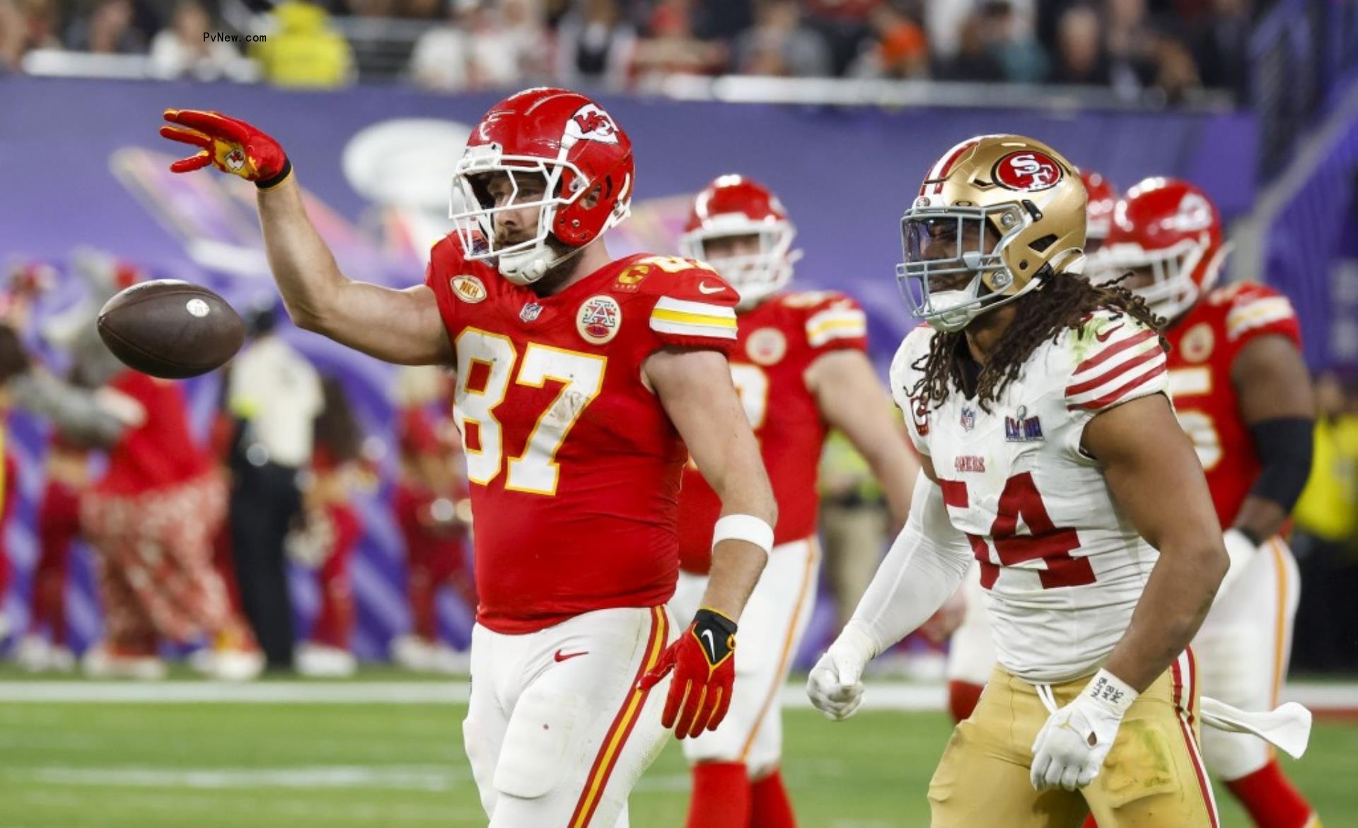 Travis Kelce in his Chiefs uniform