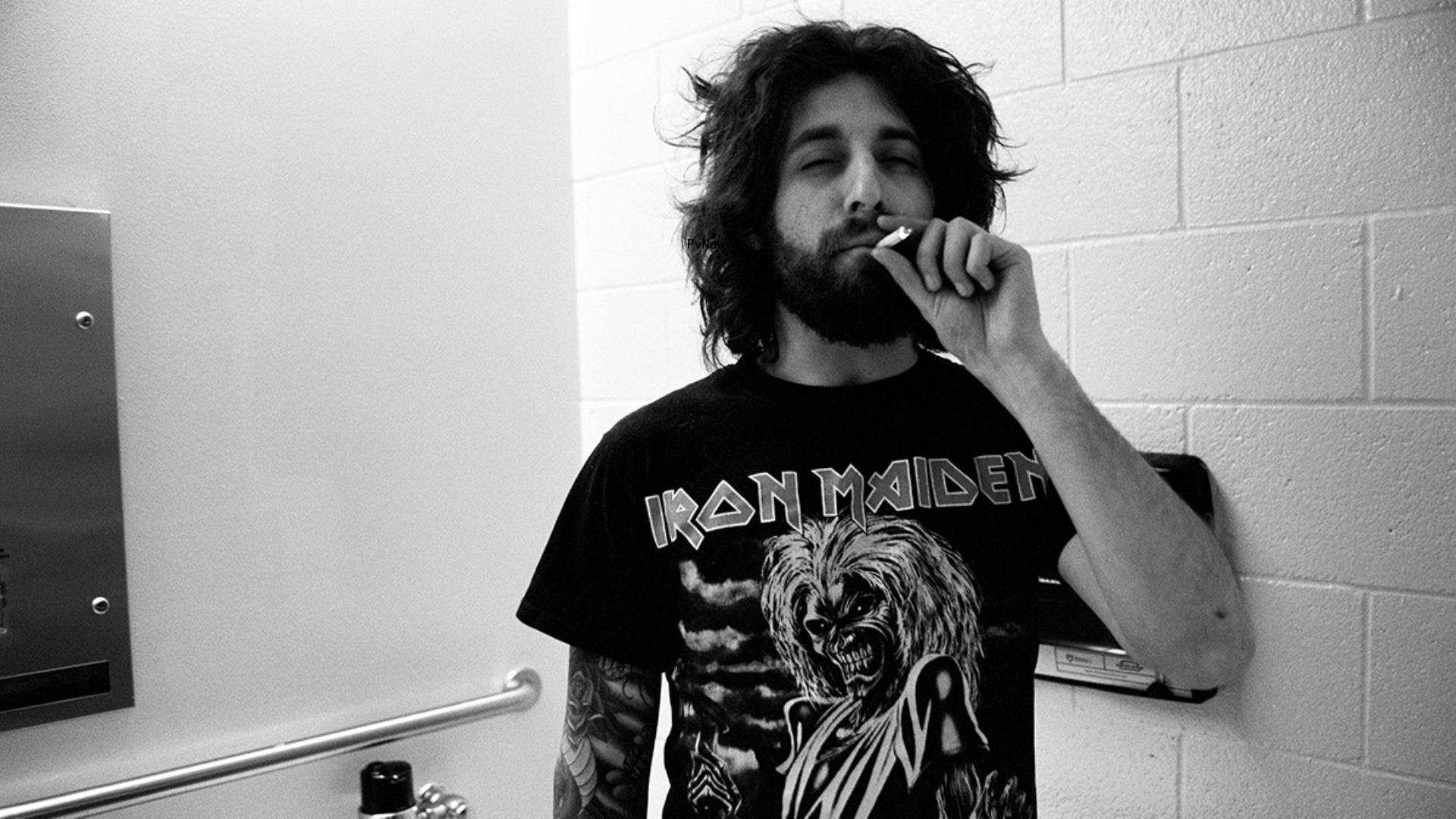 Joe Trohman Opens Up a<i></i>bout Fall Out Boy and Mental Illness in New Memoir, ‘None of this Rocks’