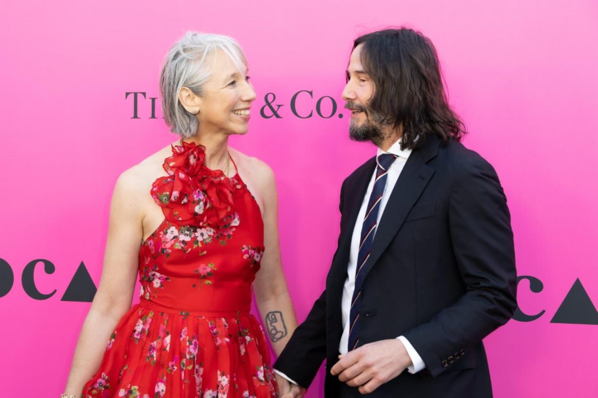 Alexandra Grant and Keanu Reeves at the MOCA 2023 gala.