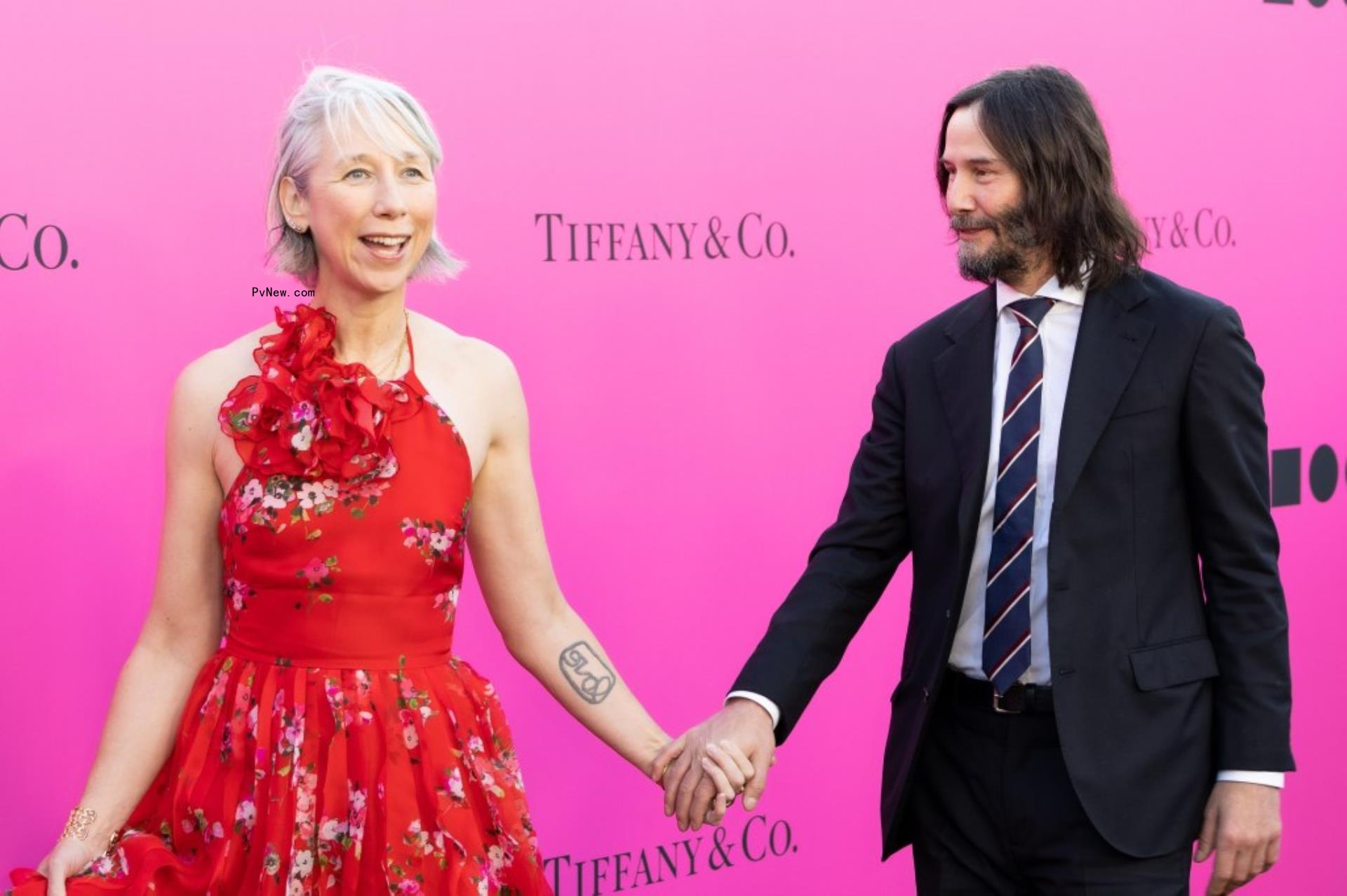Alexandra Grant and Keanu Reeves at the MOCA 2023 gala.