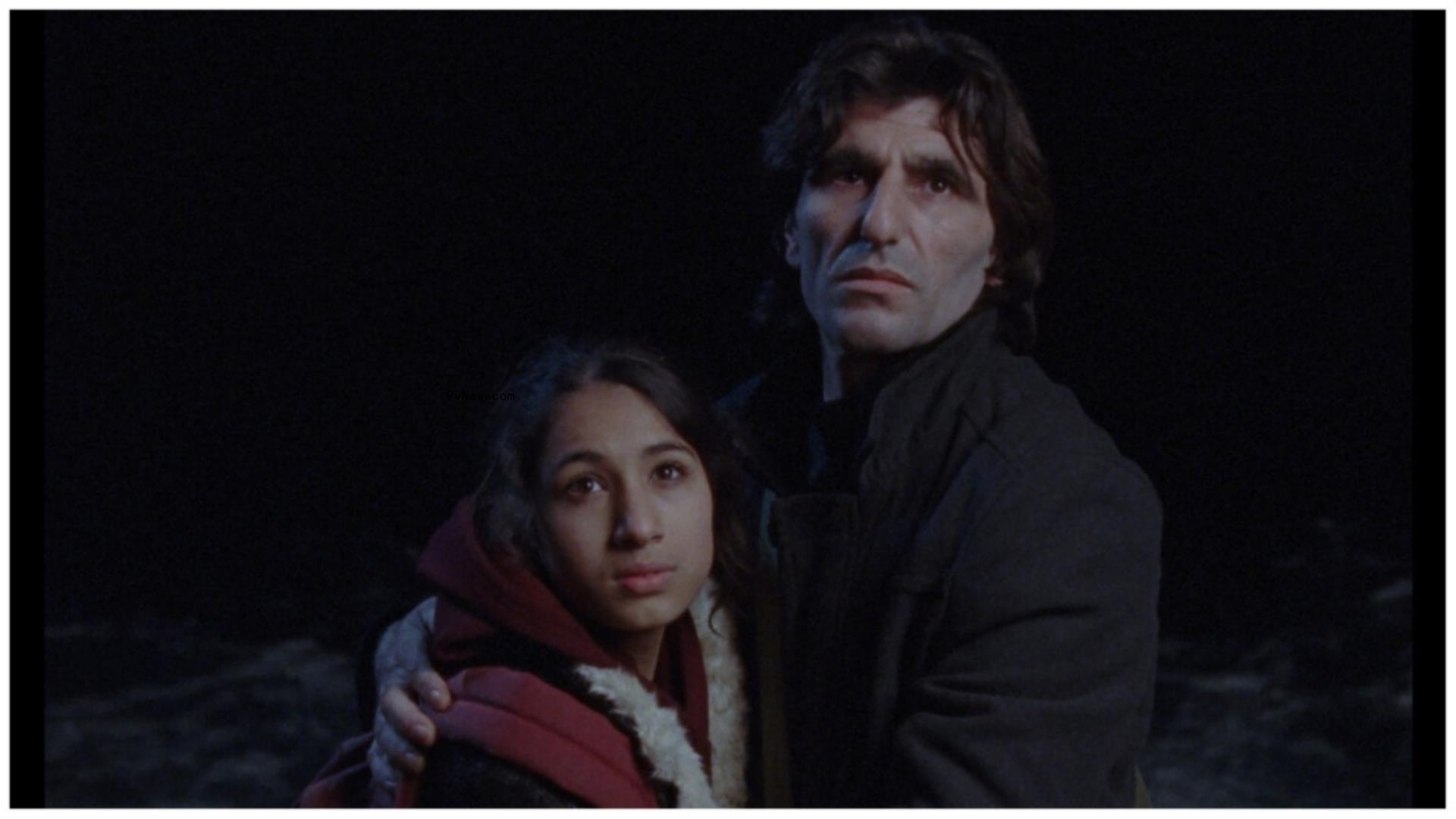 ‘La Mer et Ses Vagues’ Debuts Teaser, Poster Ahead of Cannes Premiere