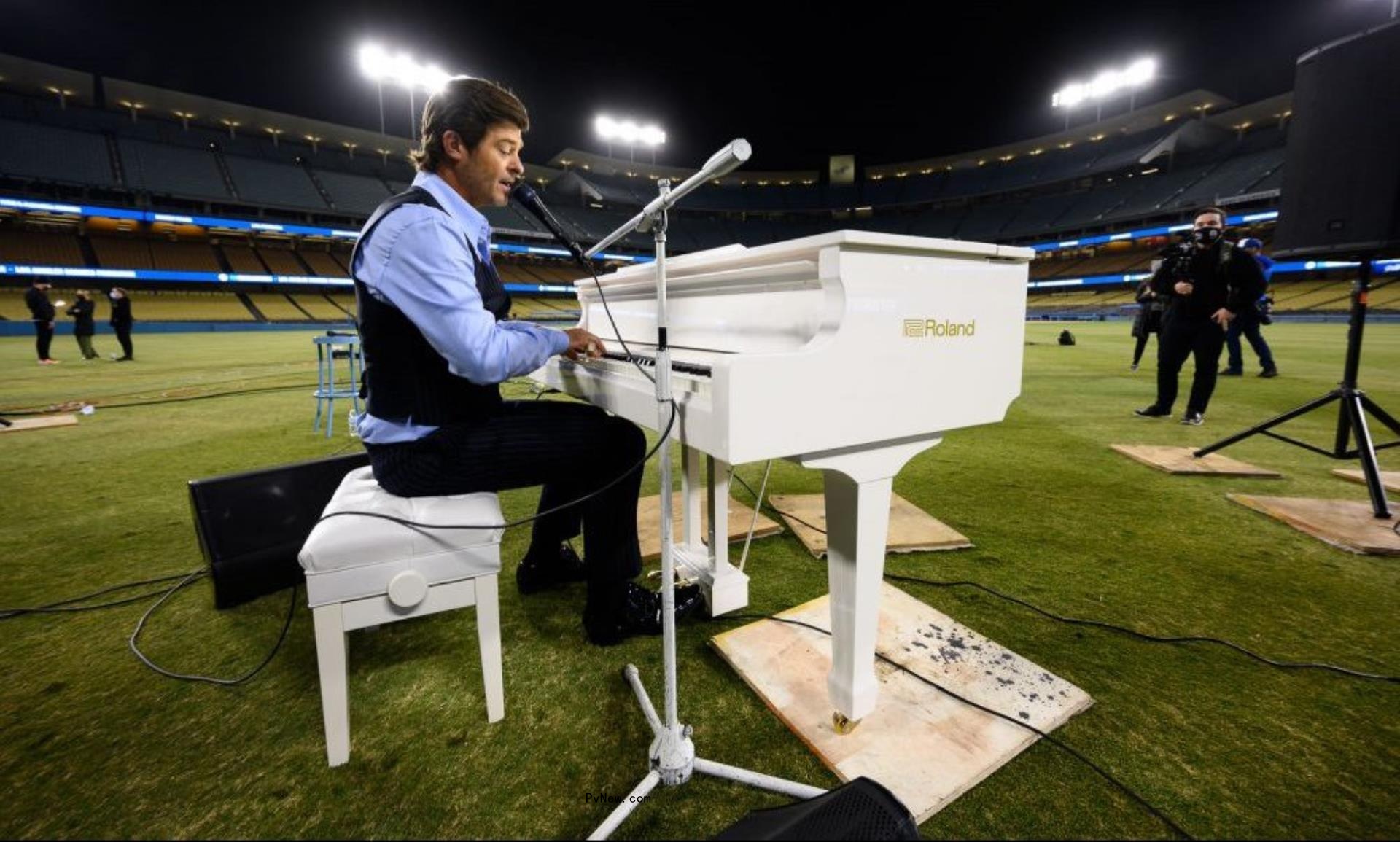 Richard and Demi Weitz’s RWQuarantunes Goes Live From Dodger Stadium, Raises $1.1M With Dodgers Foundation