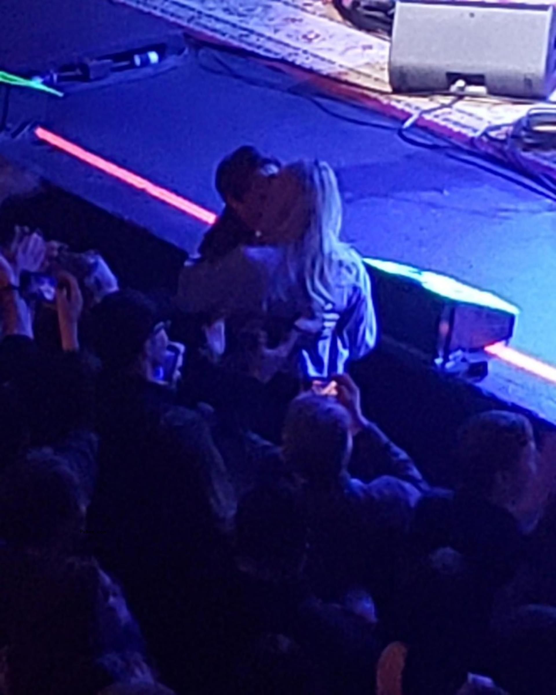 Chris Kattan proposing to Maria Libri.