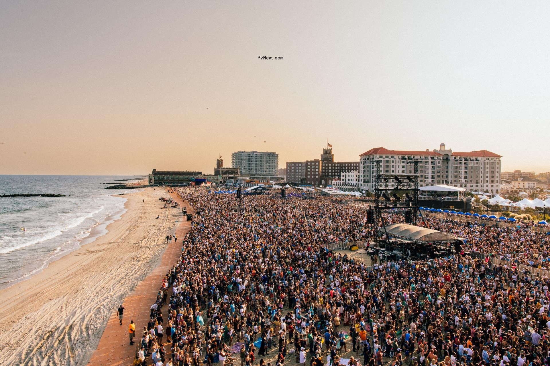 Sea Hear Now Festival in NJ Brings Stevie Nicks, Green Day and a Packed Lineup to the Land of Bruce