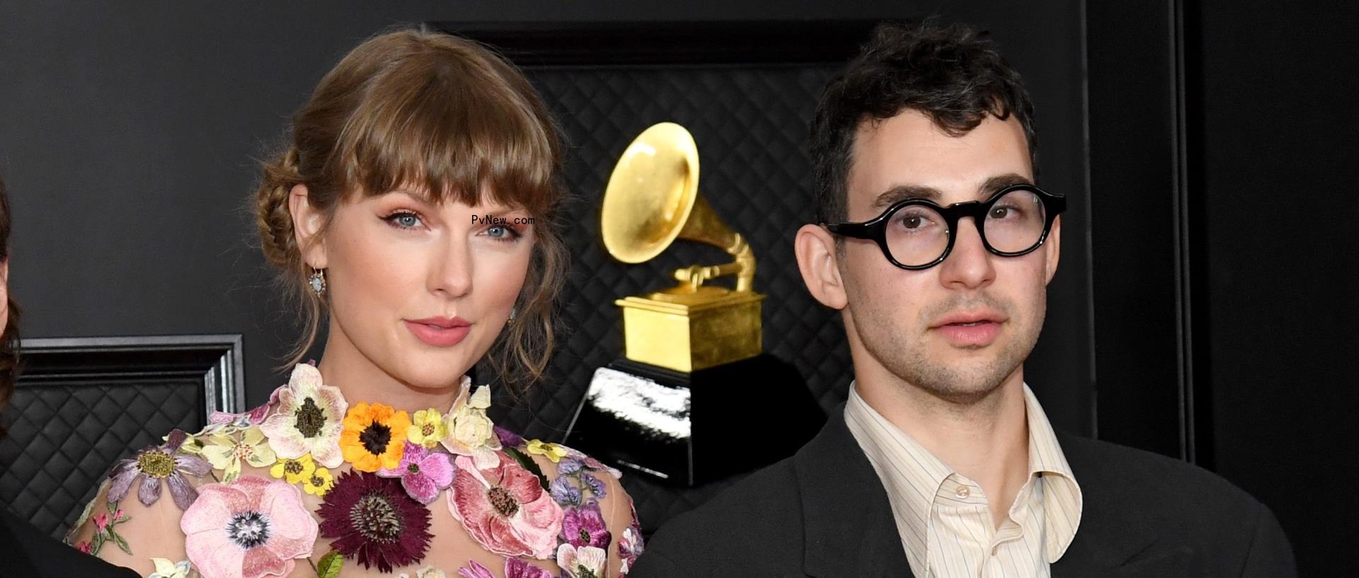 Taylor Swift Co<i></i>nfirms Jack Anto<i></i>noff as Producer on ‘Midnights’ in New Behind-the-Scenes Look