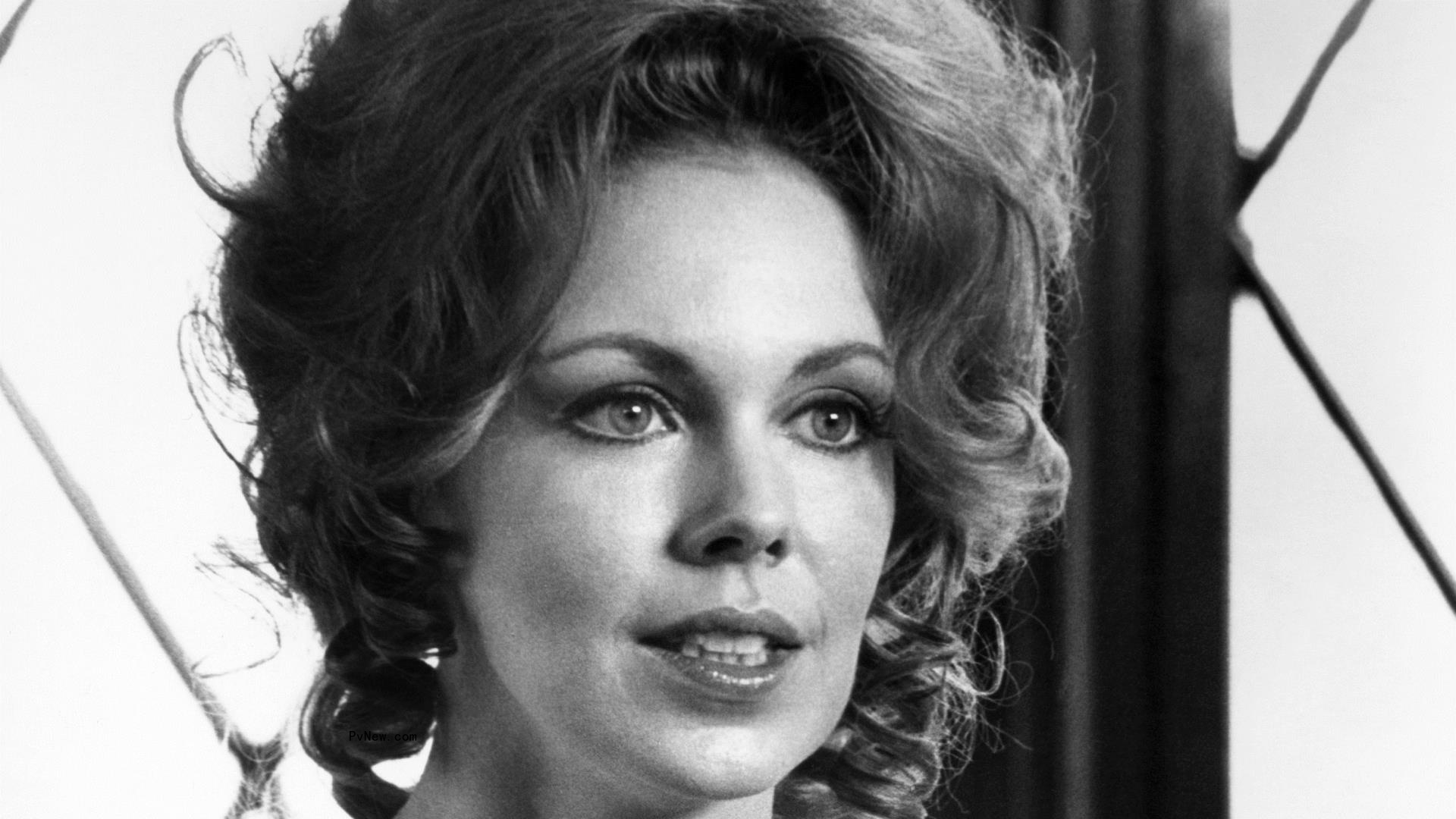 Lara Parker, Witch Angelique on ‘Dark Shadows,’ Dies at 84