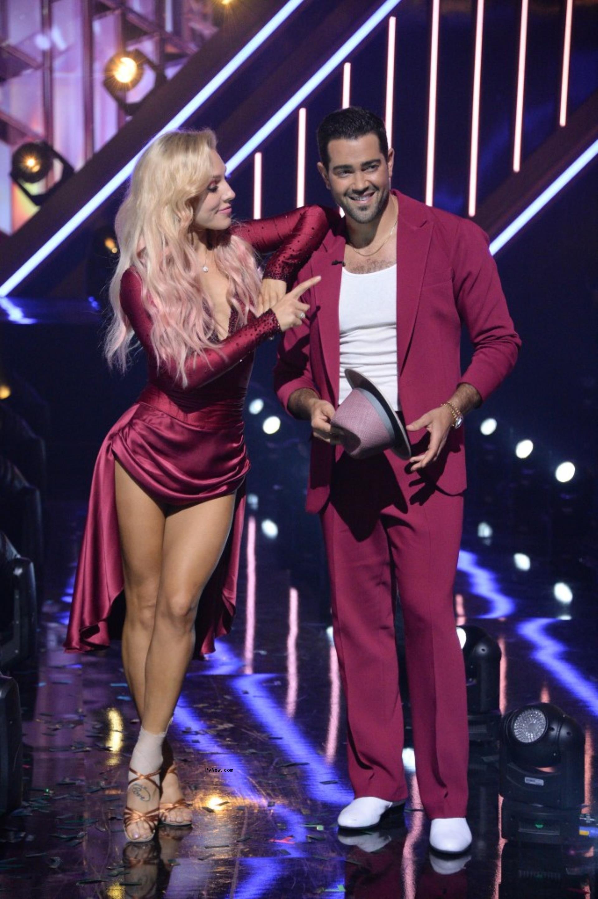 Sharna Burgess and Jesse Metcalfe