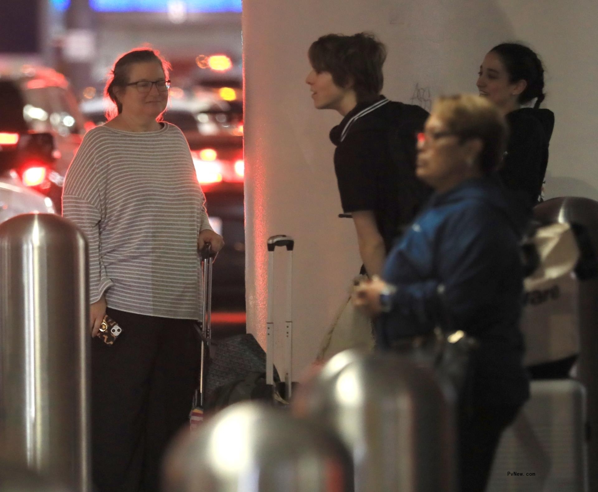 Bridget Fo<i></i>nda and Oliver Elfman at LAX