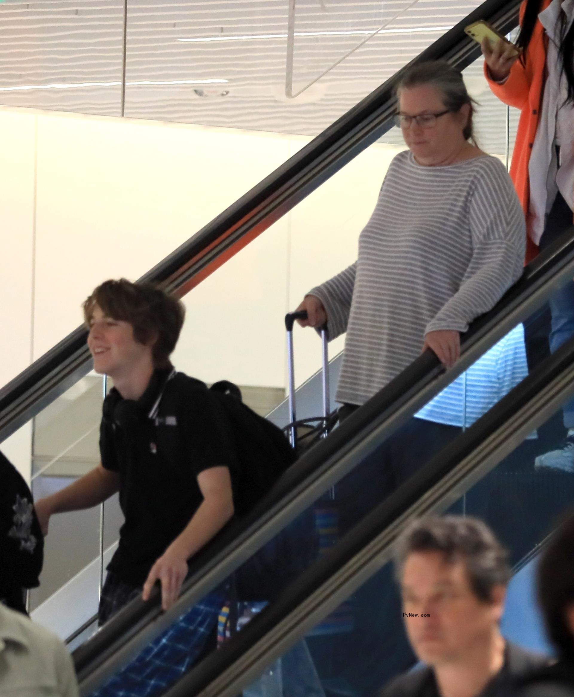 Bridget Fo<i></i>nda and Oliver Elfman at LAX