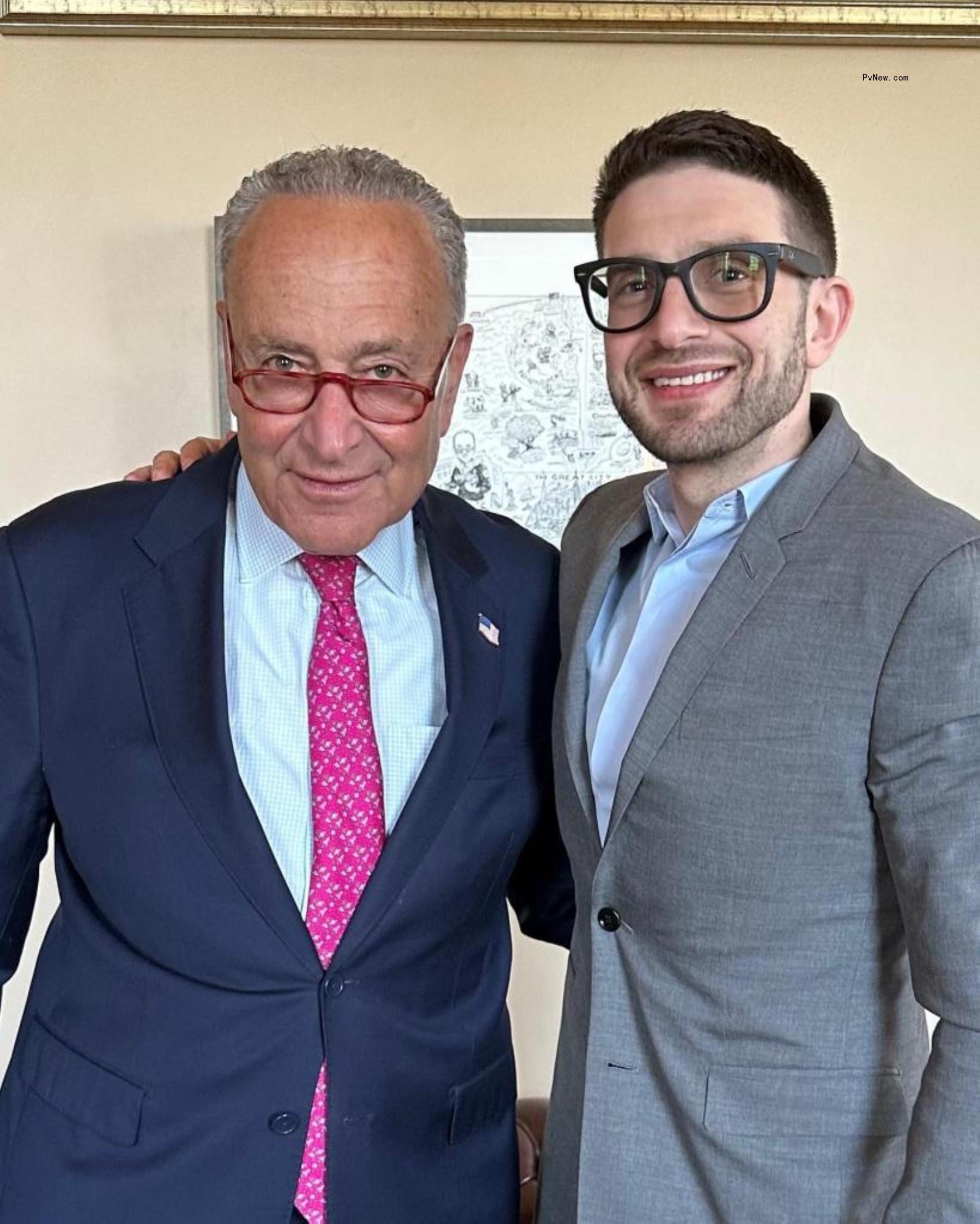 ‘Insanely wealthy and powerful,’ Huma Abedin’s new beau Alex Soros is ‘everything she cares a<i></i>bout’