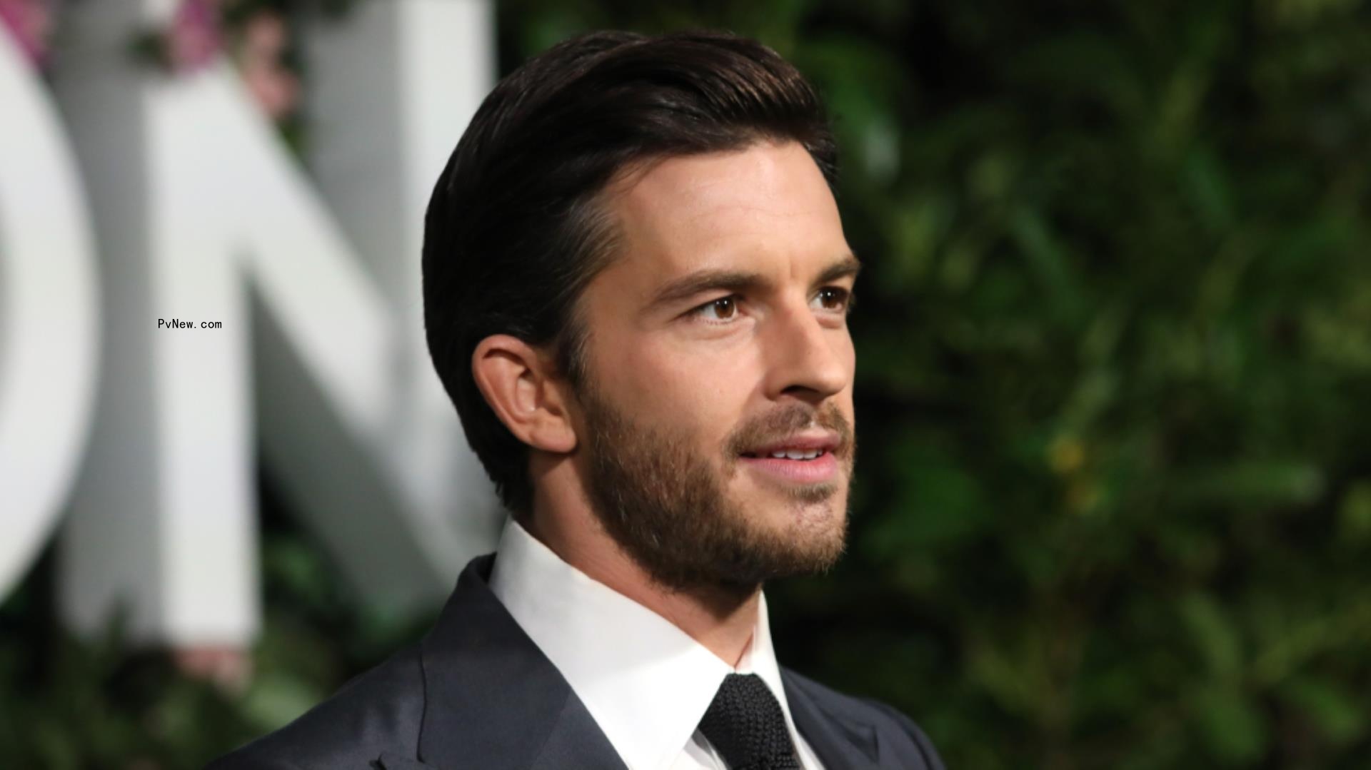 Jo<i></i>nathan Bailey Joins ‘Wicked’ Movies as Fiyero