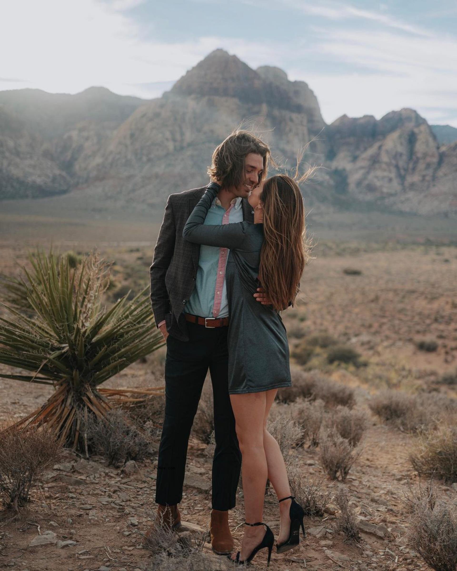 Dean Unglert and Caelynn Miller-Keyes kissing.