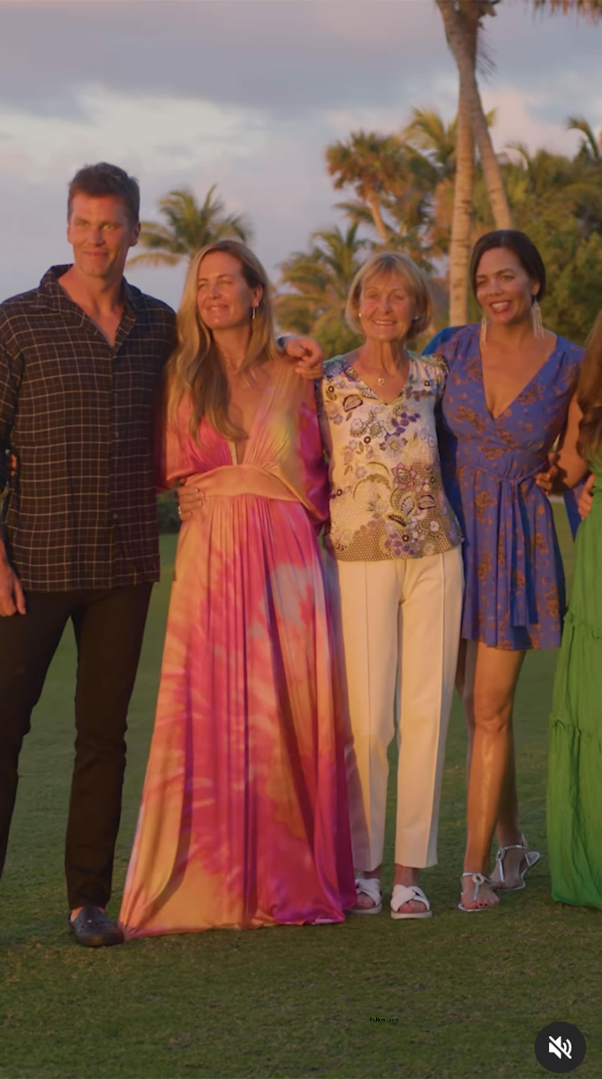 Tom Brady posing with his mom and two sisters