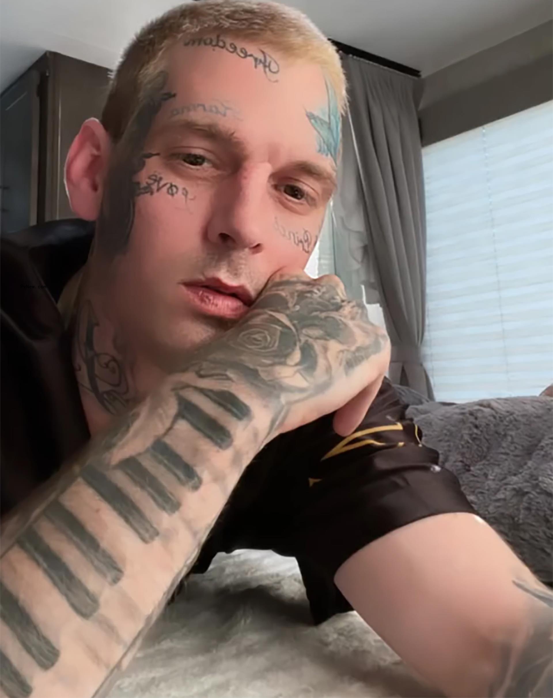 A selfie of Aaron Carter.