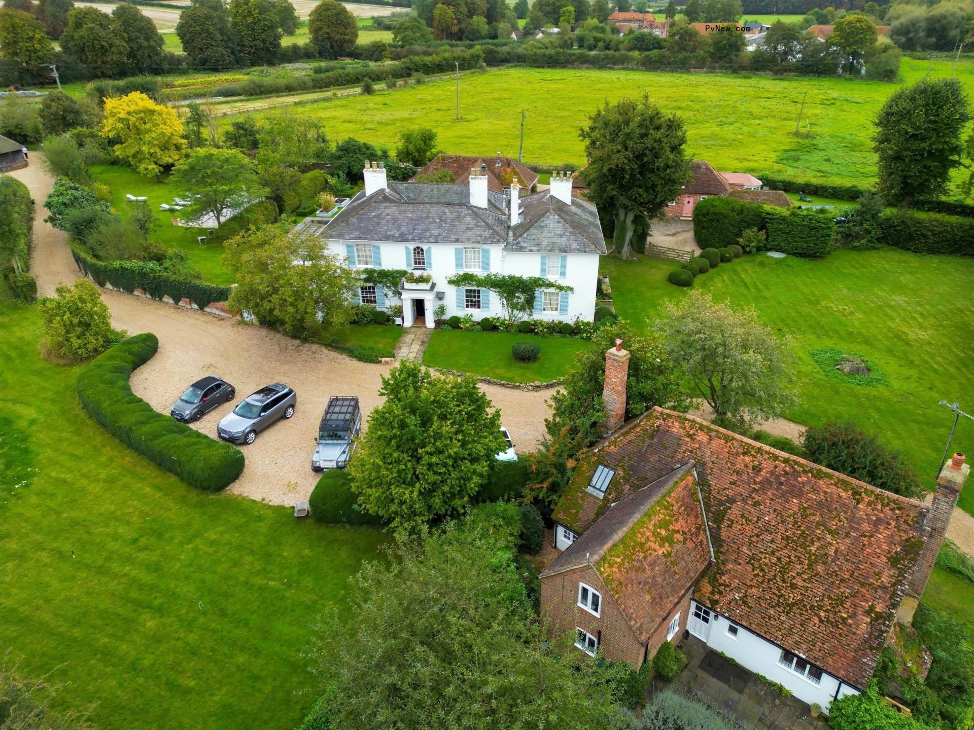 The house Joe Jo<i></i>nas and Sophie Turner planned to buy in the UK.