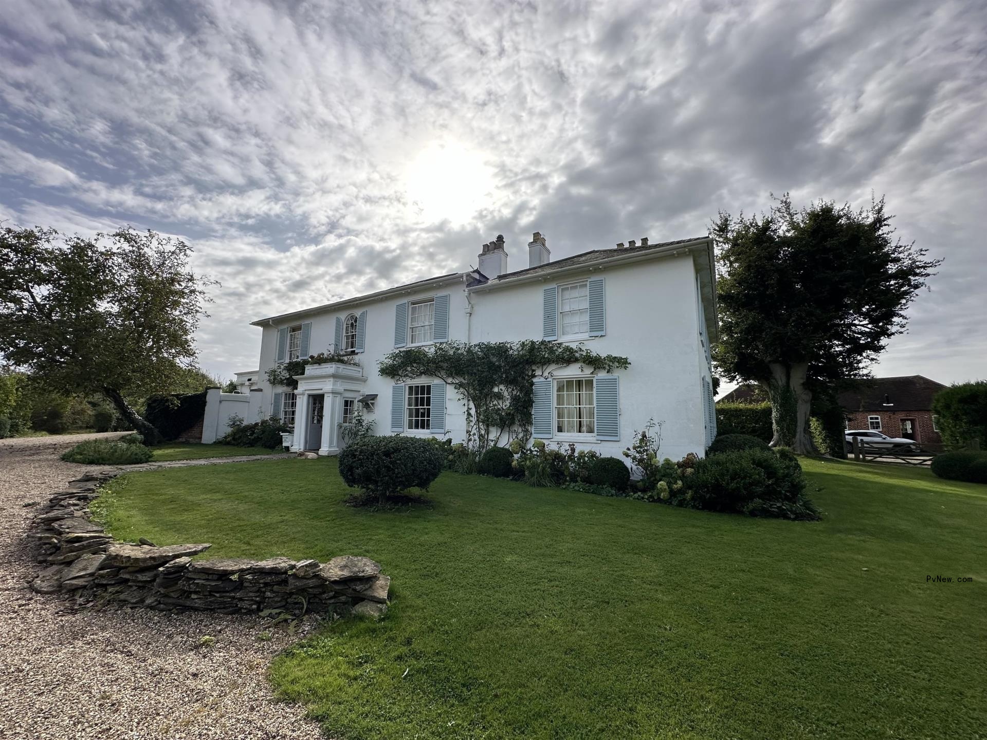 The house Joe Jo<i></i>nas and Sophie Turner planned to buy in the UK.