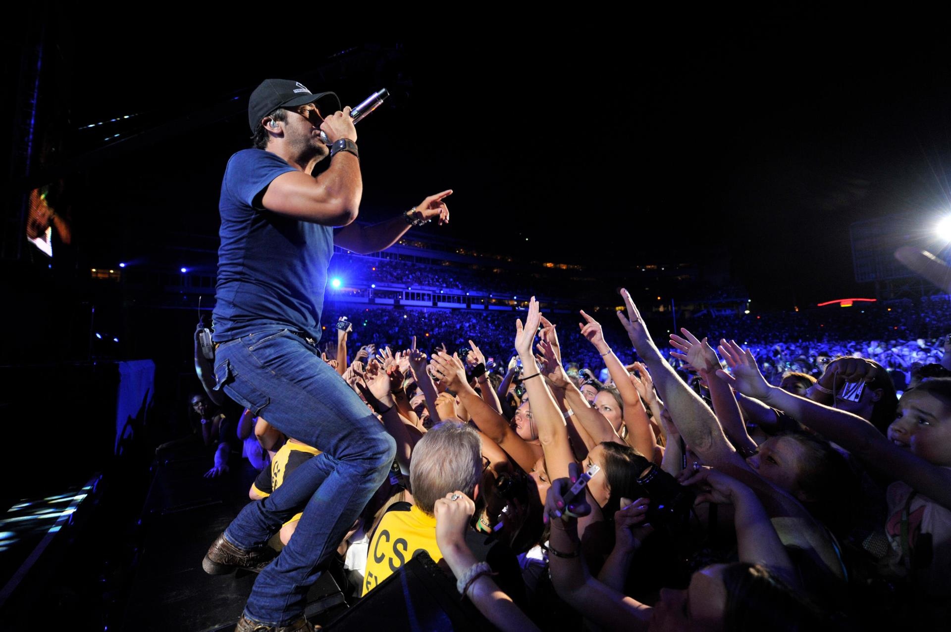 Hulu Doc ‘CMA Fest: 50 Years of Fan Fair’ Recalls Country Festival’s Journey From Humble Fairgrounds to Stadium/Network Event