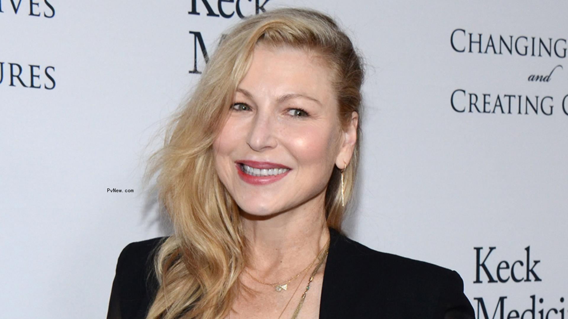 Tatum O’Neal’s Twitter Account Hacked by Sony PS5 Scammers