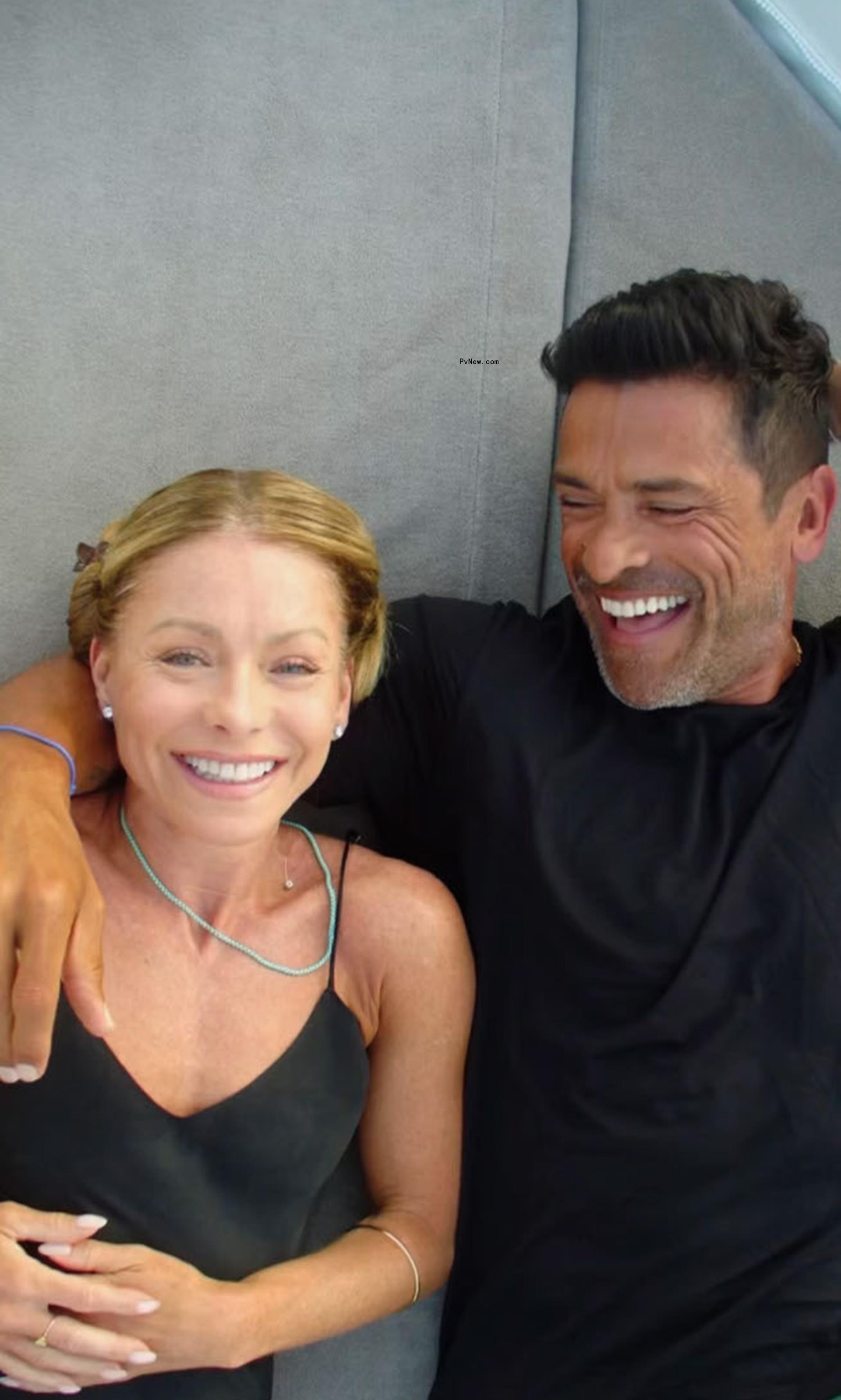 Mark Co<i></i>nsuelos posts video tribute to ‘sexy’ wife Kelly Ripa on her 53rd birthday