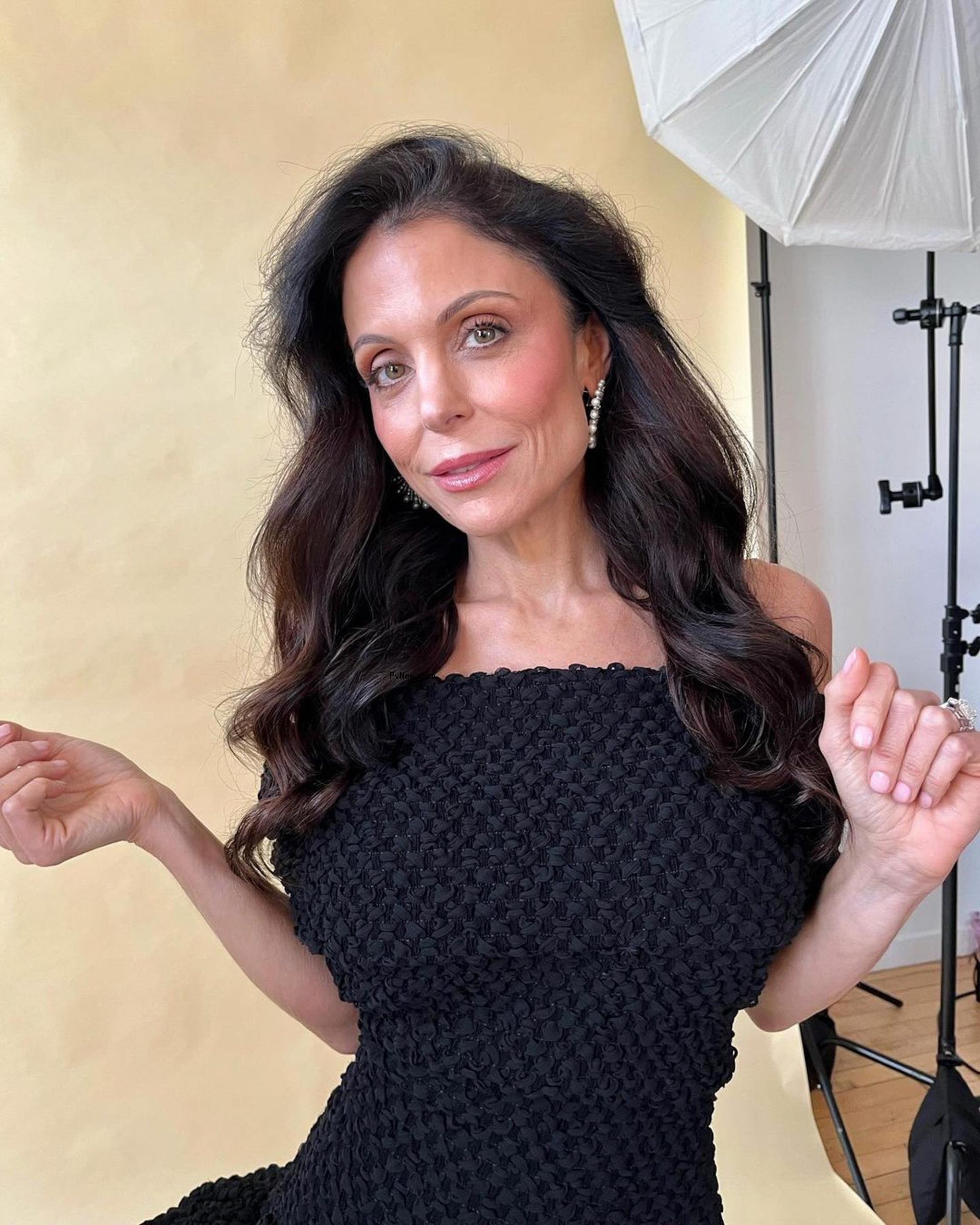 Bethenny Frankel posing