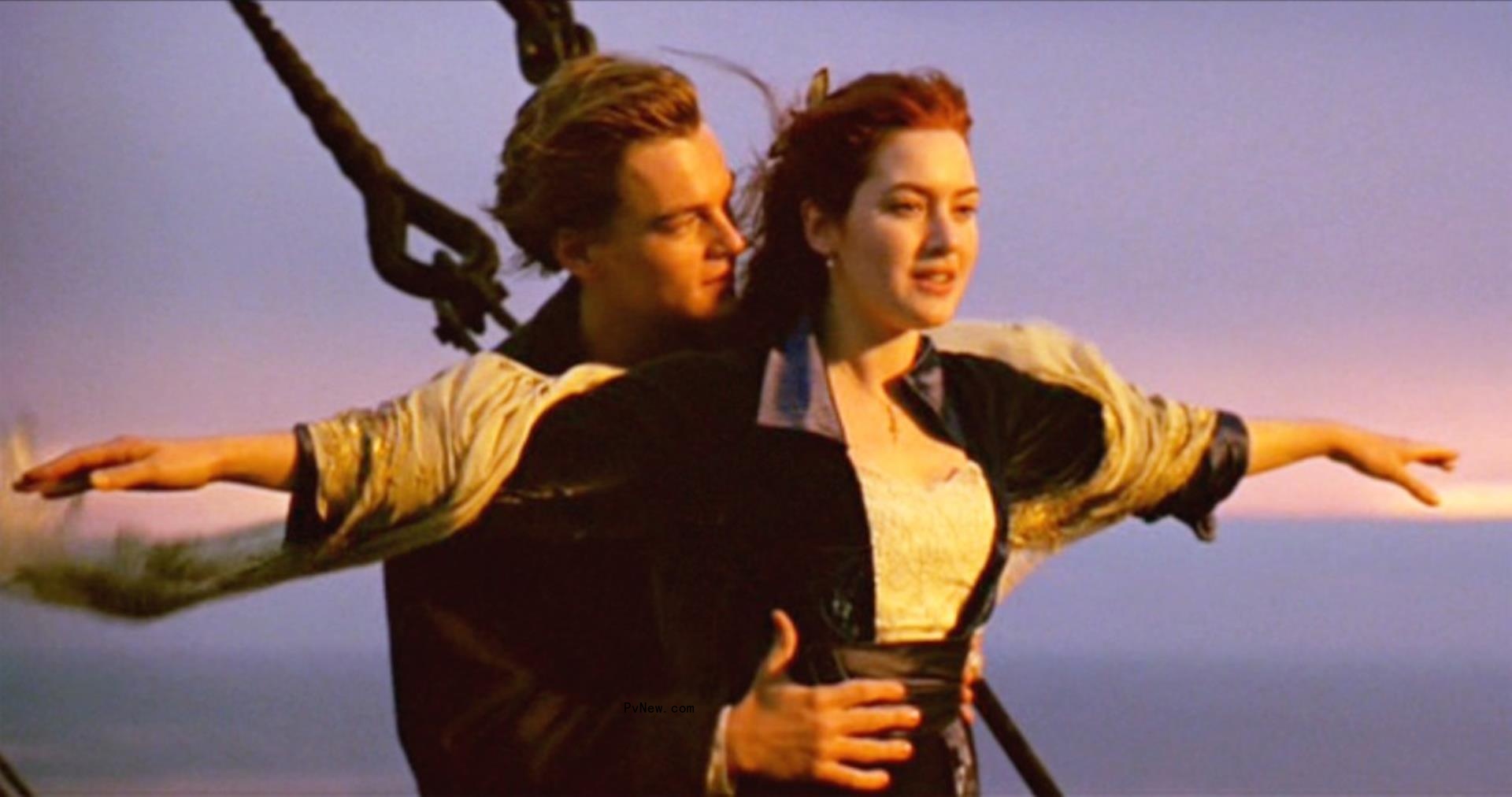 Leo<i></i>nardo DiCaprio and Kate Winslet in 