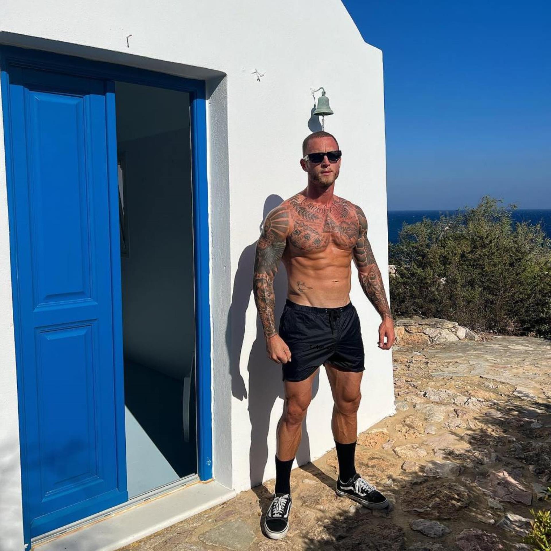 Shirtless Chet Hanks