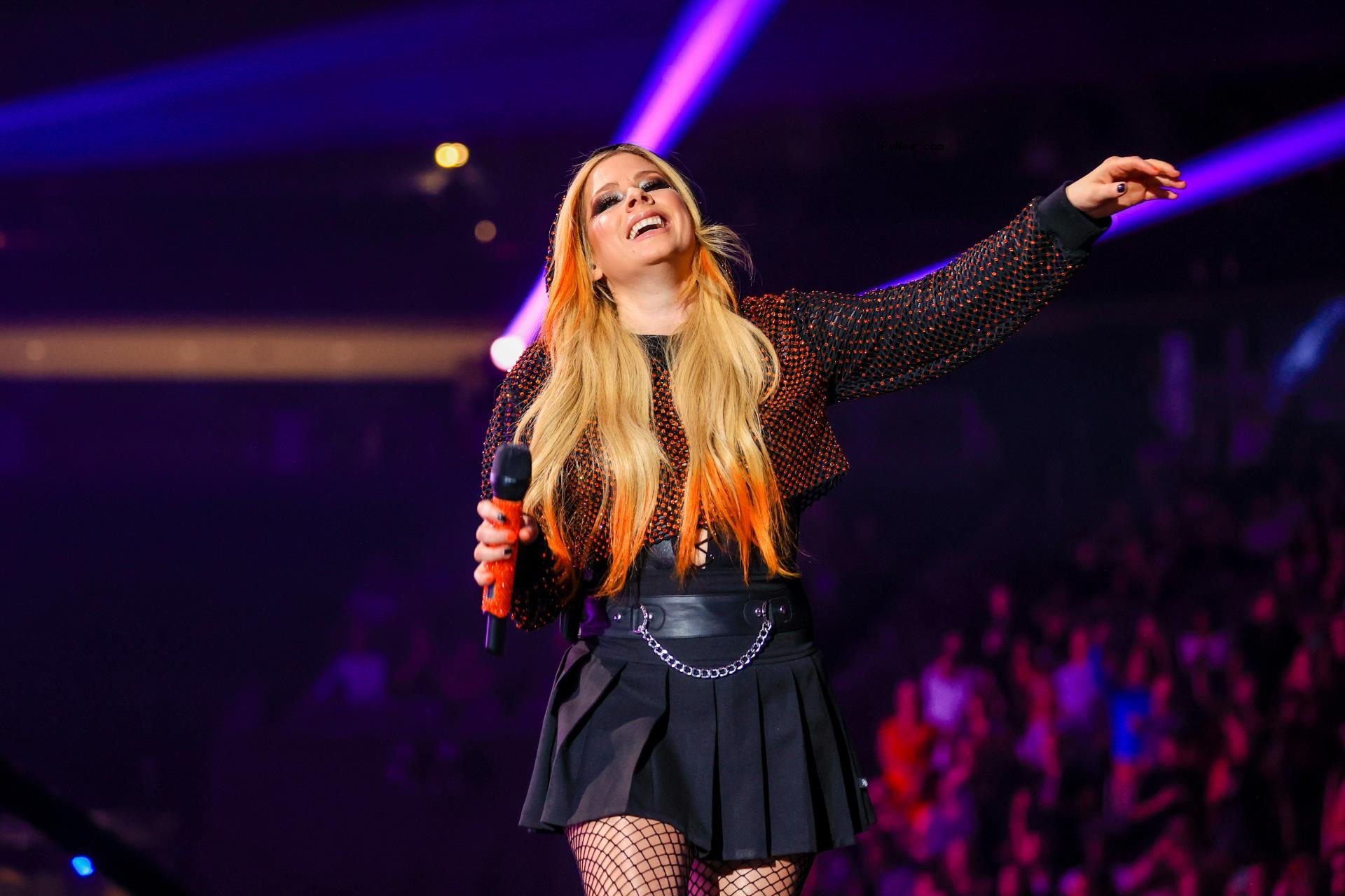 Backstage at the iHeartRadio Music Festival With Maren Morris, Avril Lavigne, Lio<i></i>nel Richie, Morgan Wallen, Kim Petras and Sam Smith, More