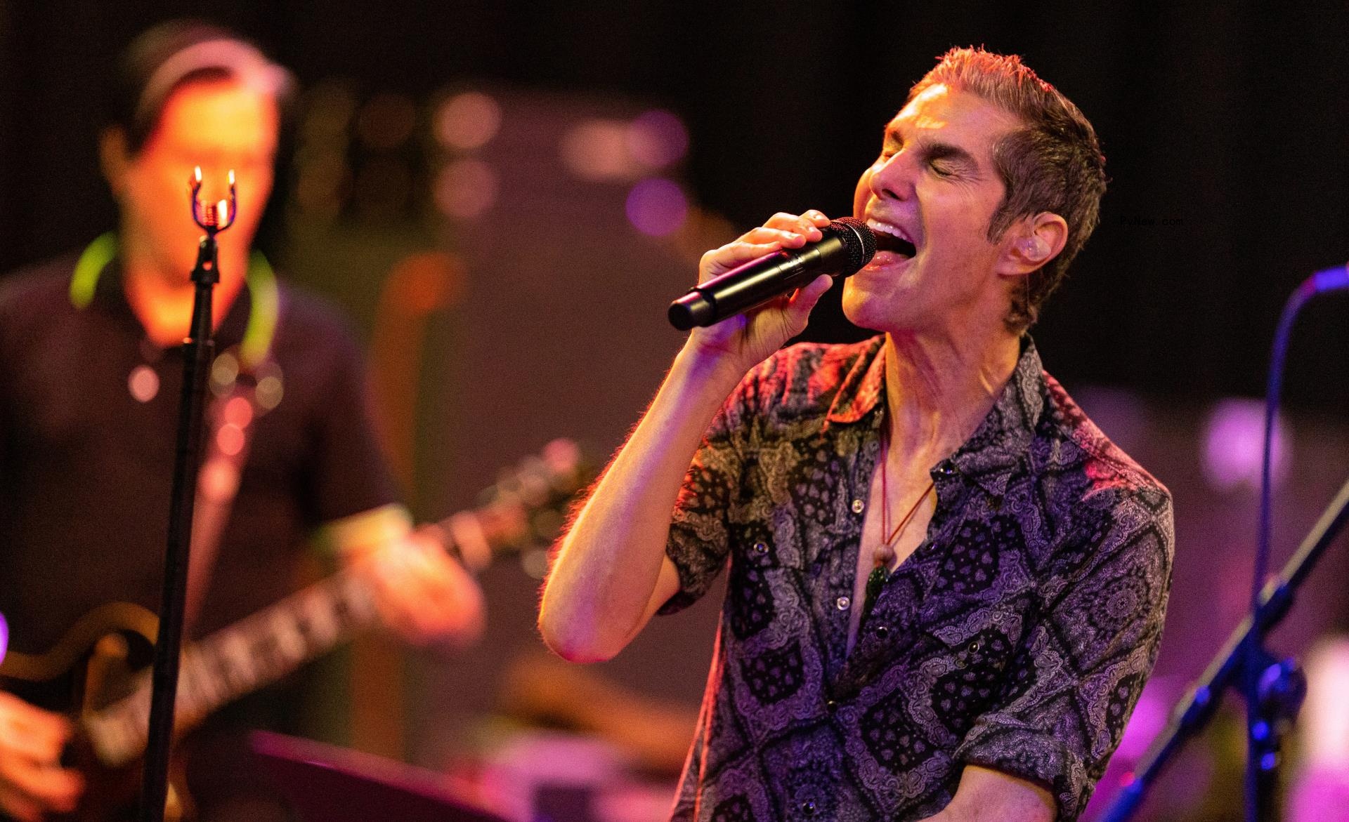 Jane’s Addiction’s Perry Farrell and Eric Avery Talk Reunio<i></i>n, New So<i></i>ngs and Touring Without Dave Navarro