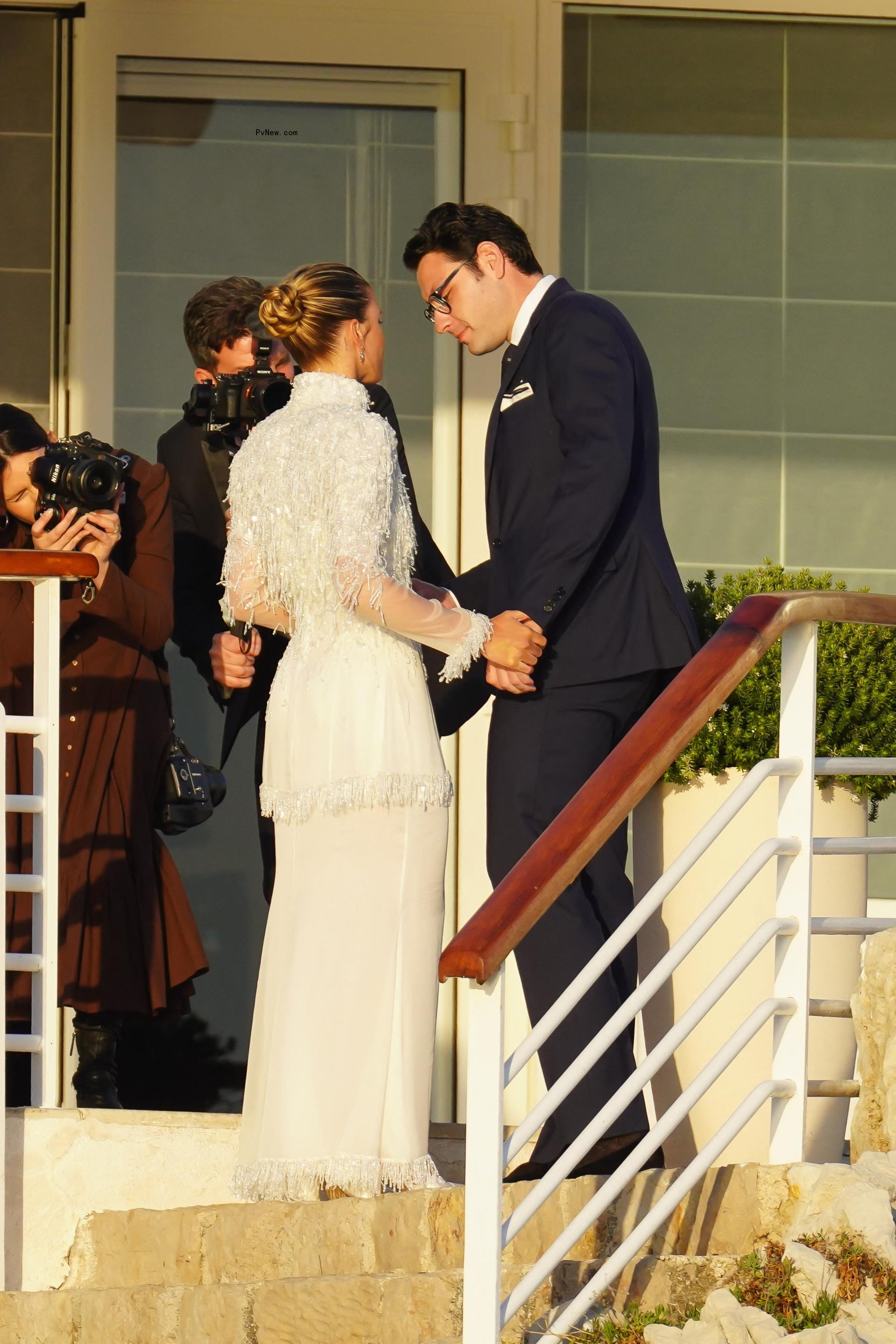 Sofia Richie talking to Elliot Grainge