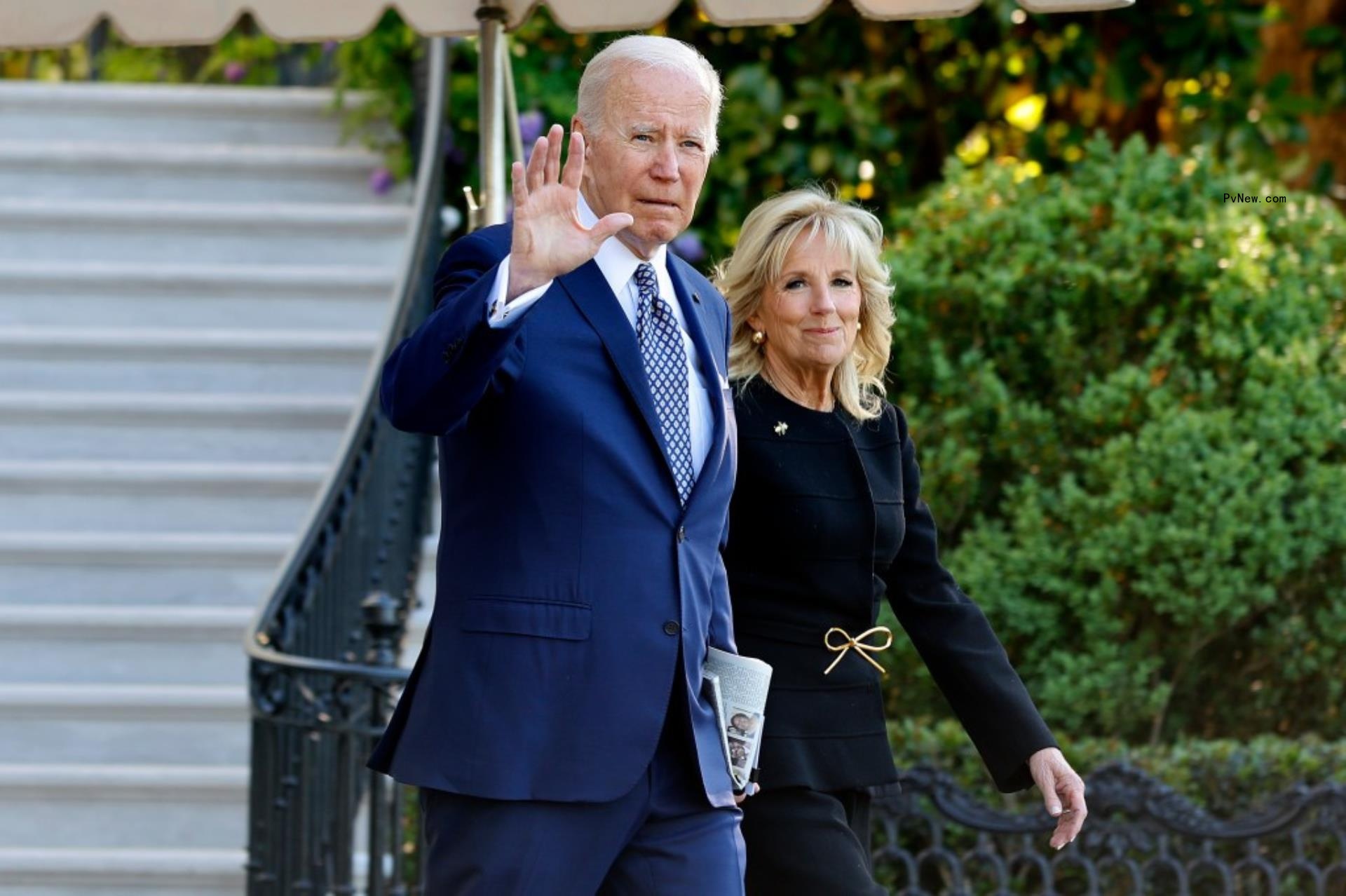 Joe Biden and Jill Biden at the White House. 