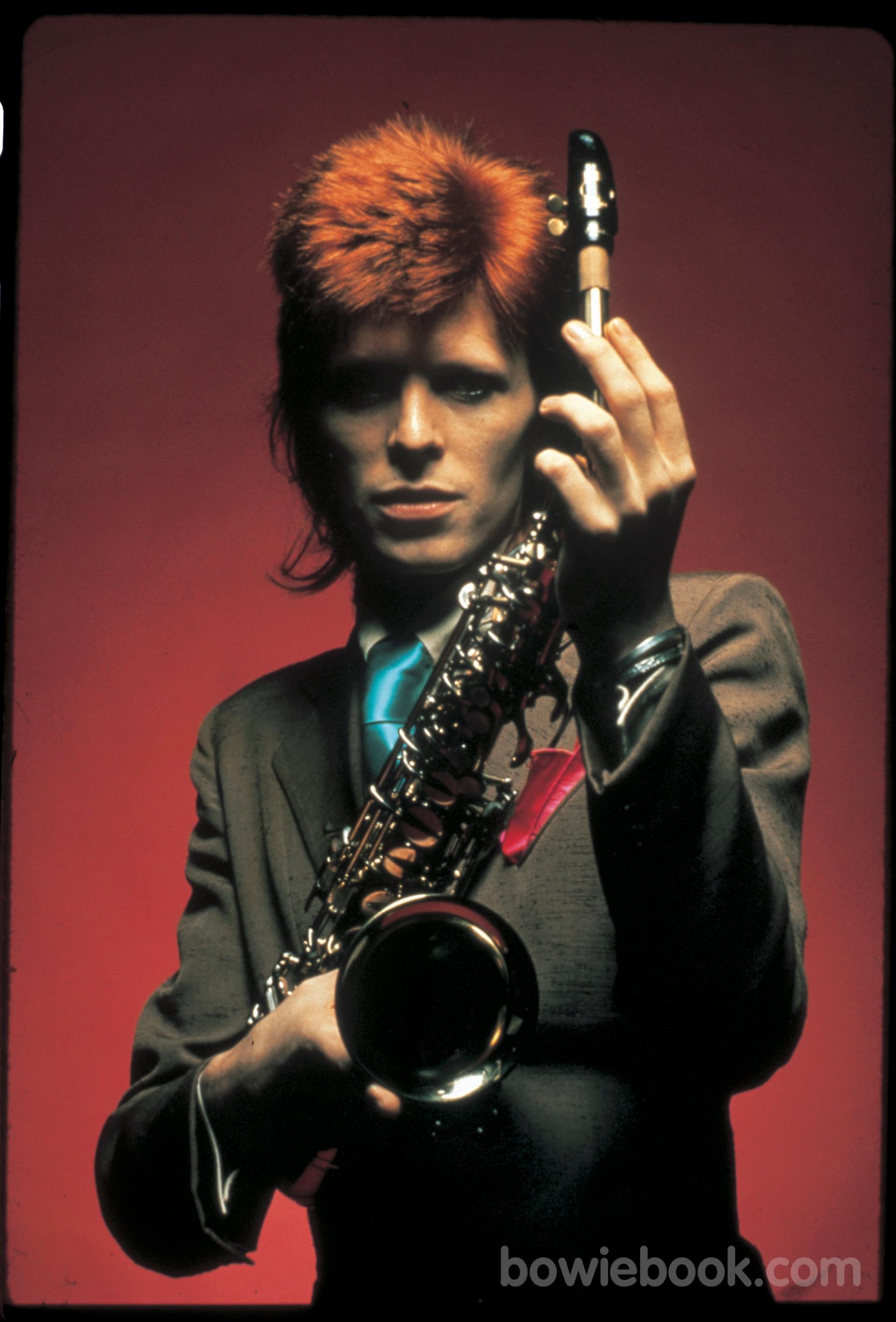 David Bowie ‘Moo<i></i>nage Daydream’ Massive Photo Book to Be Released in Anniversary Edition