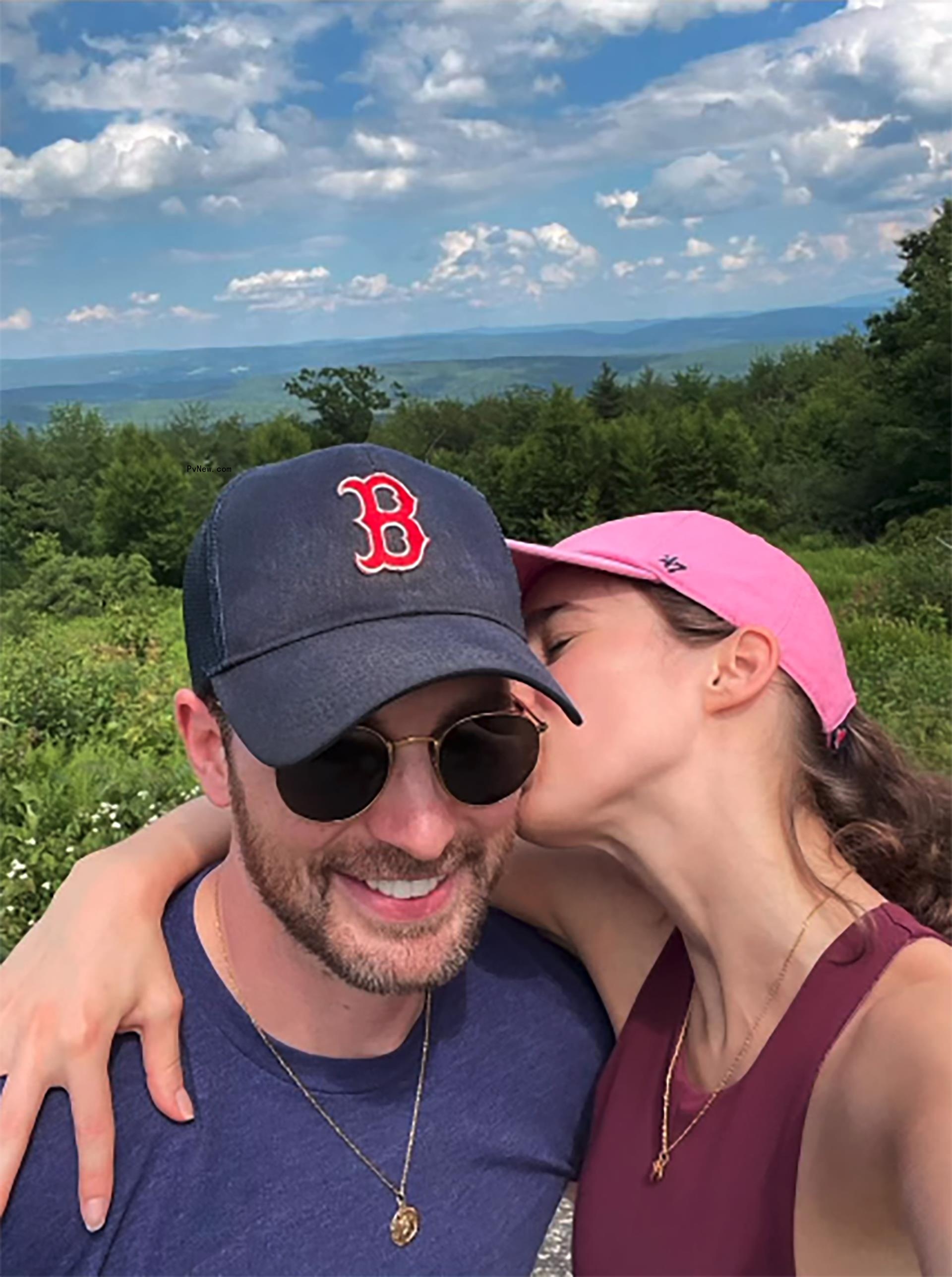 Chris Evans and Alba Baptista