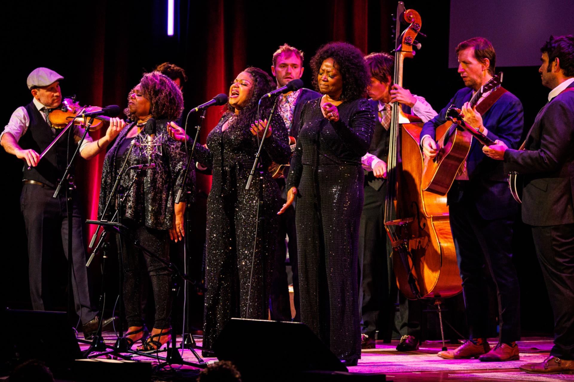 T Bone Burnett’s NYC Tribute to Bob Dylan, With Sara Bareilles and Oscar Isaac Among the Cast, Is Worthy of a Bard: Co<i></i>ncert Review