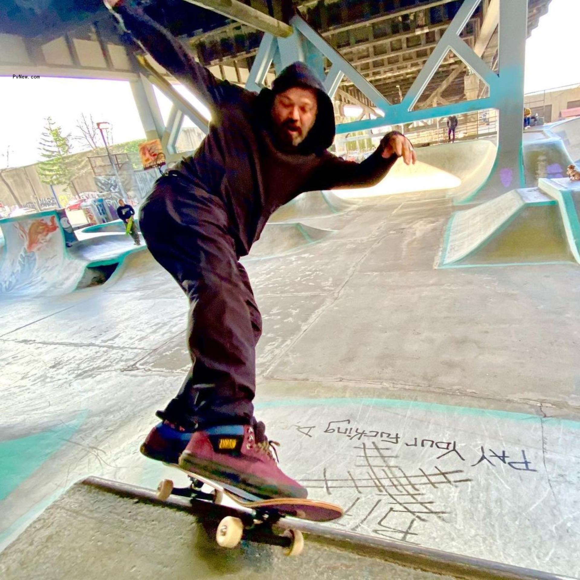 bam margera skateboarding